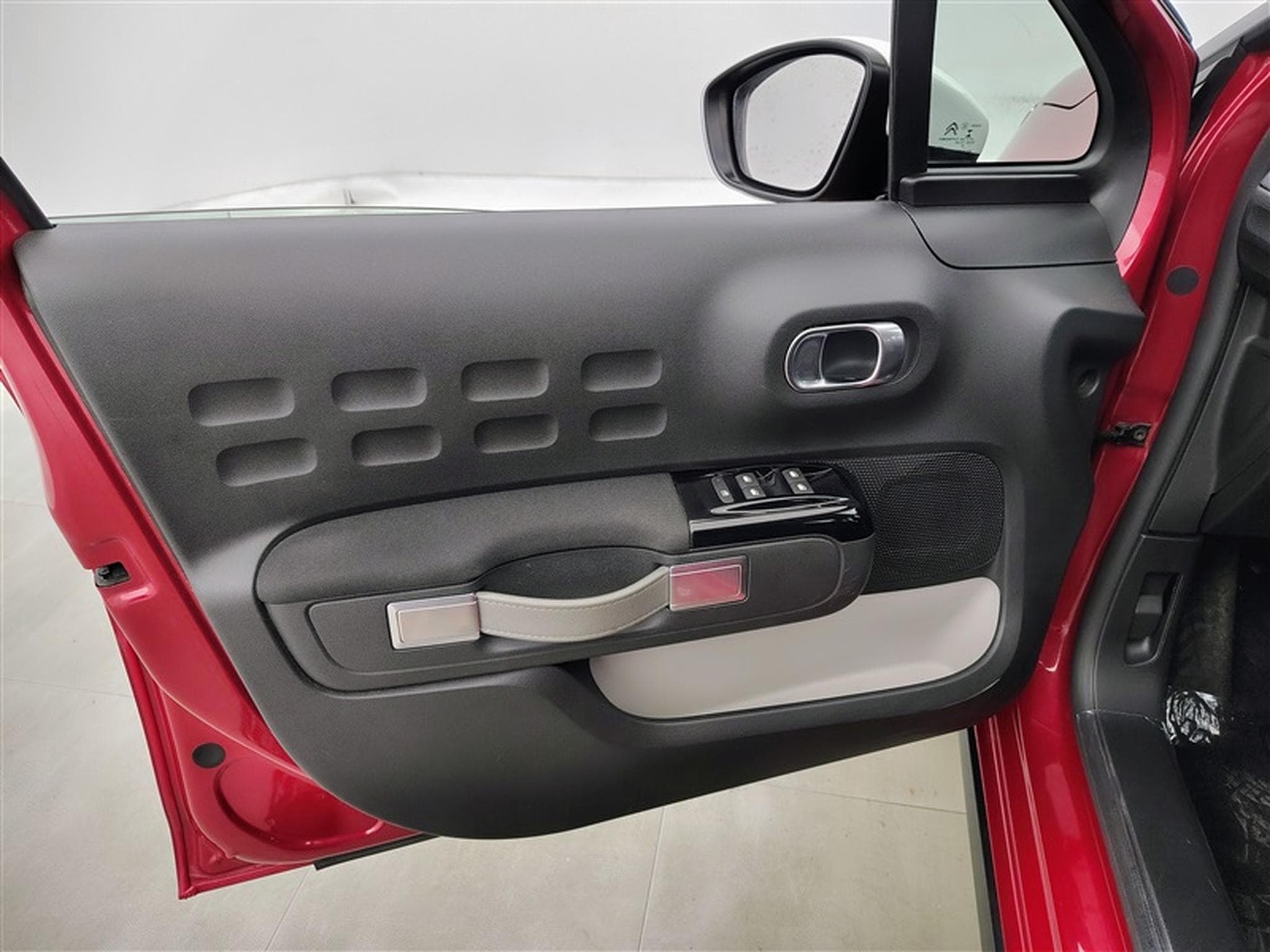 Citroen C3 1.2 PureTech Shine S&S (2020) - Foto 16
