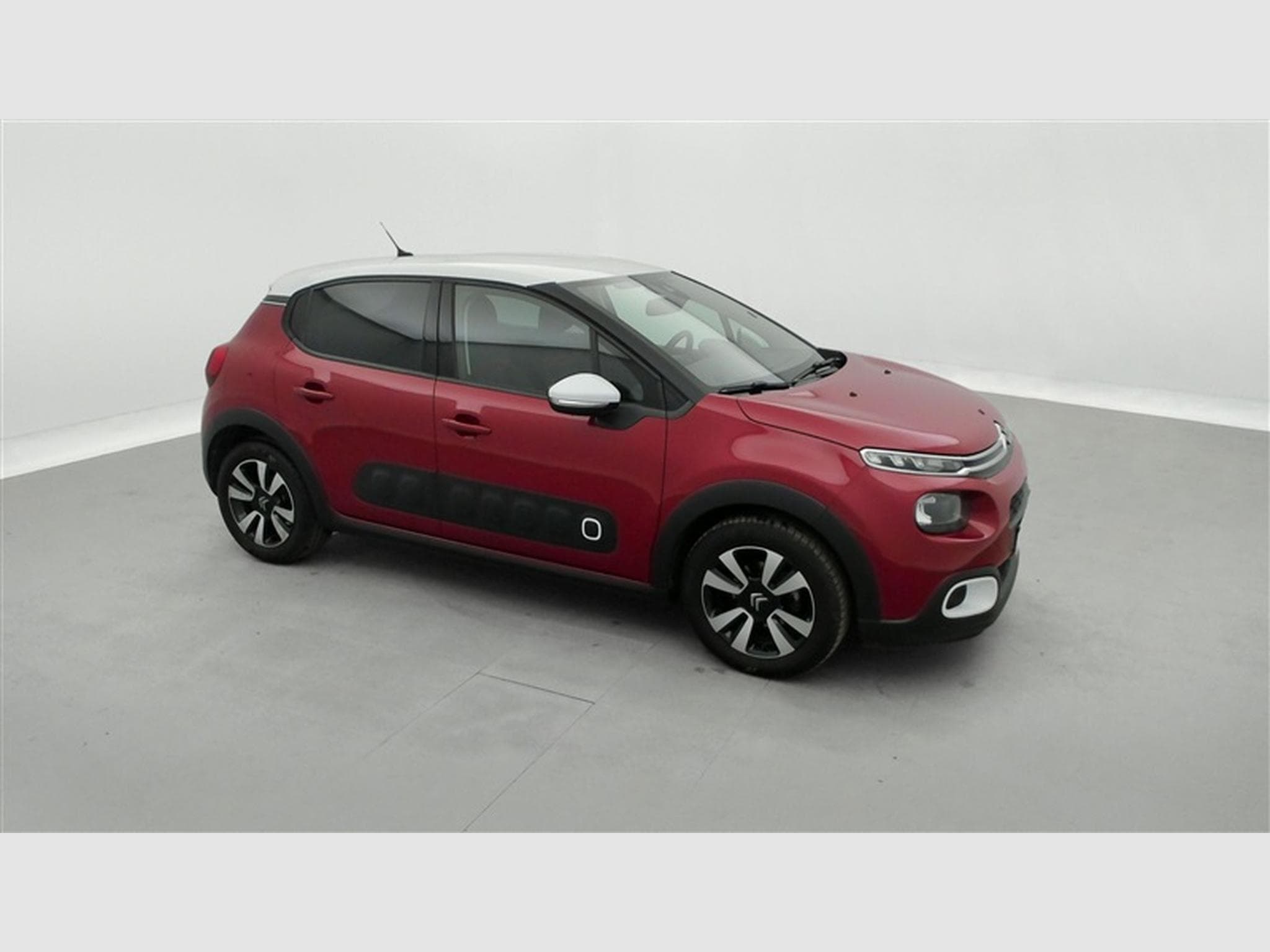 Citroen C3 1.2 PureTech Shine S&S (2020) - Foto 22