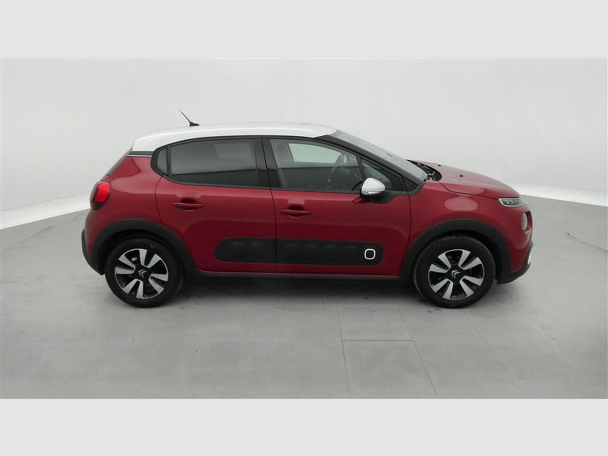Citroen C3 1.2 PureTech Shine S&S (2020) - Foto 23