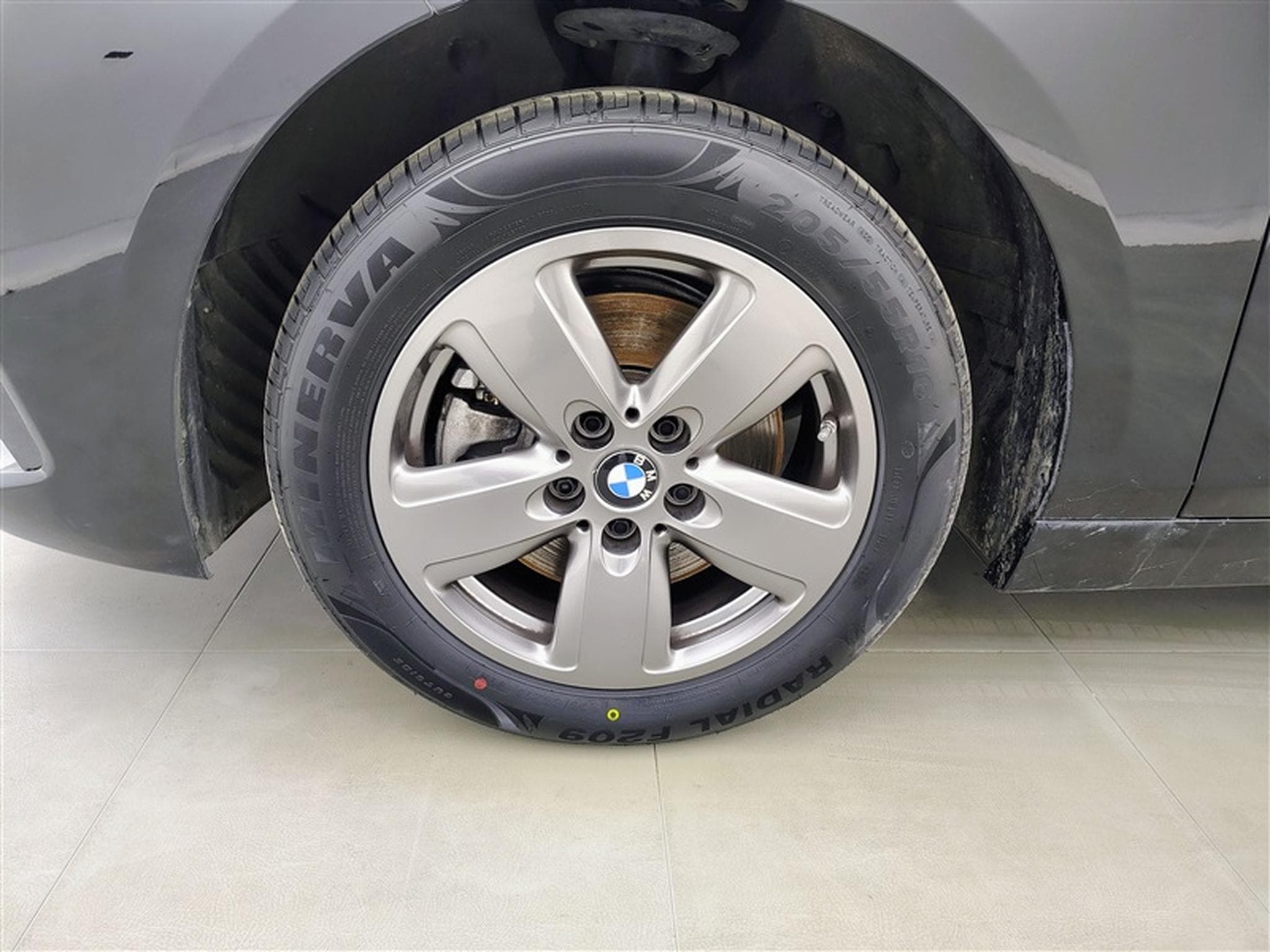 BMW 116 116 d Business NAVI/FULL LED/JA/PDC AV AR (2023) - Foto 6