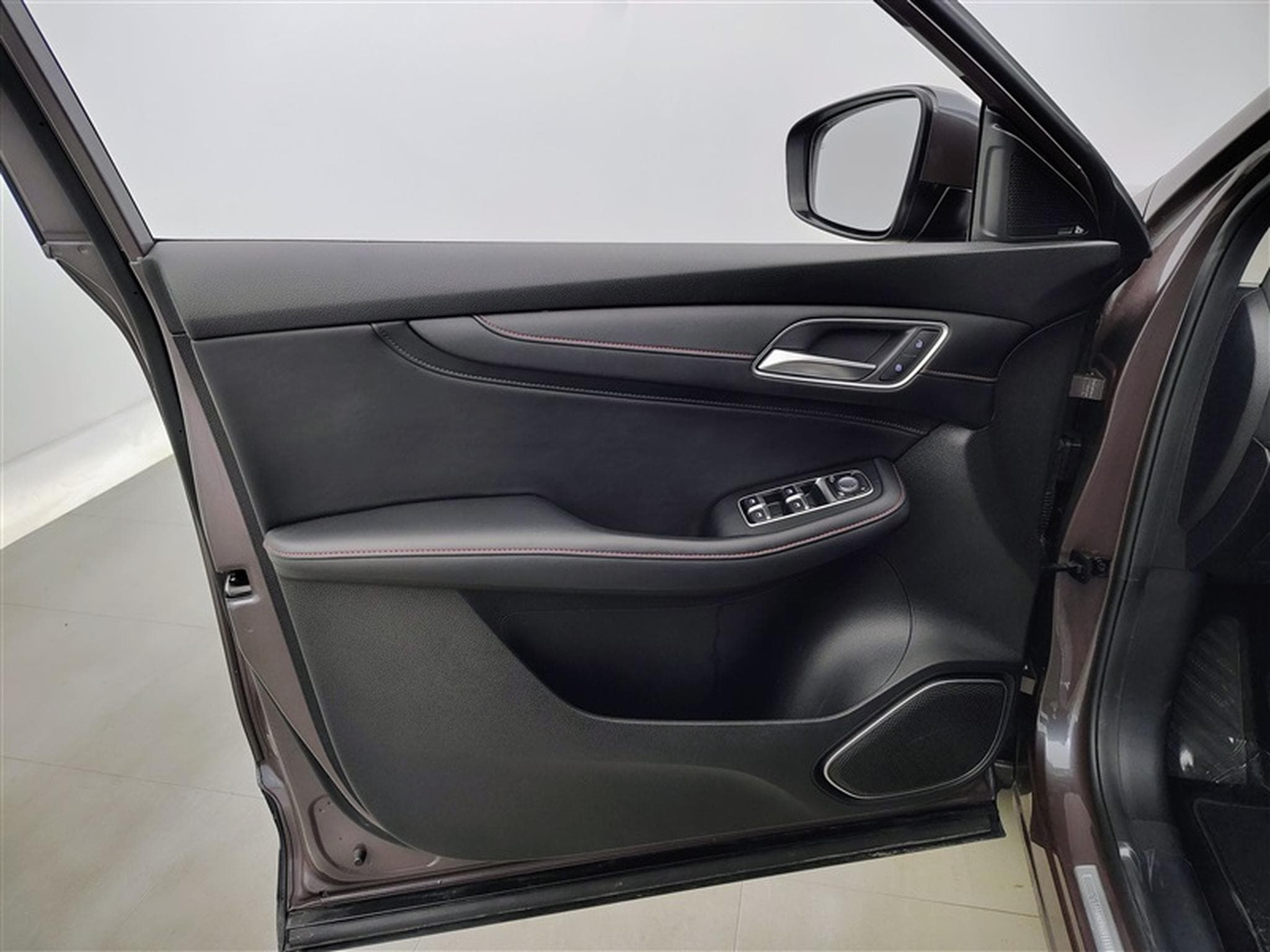 MG HS Facelift 1.5 T-GDi 160cv Comfort NAVI / FULL LED / CUIR (2024) - Photo 17
