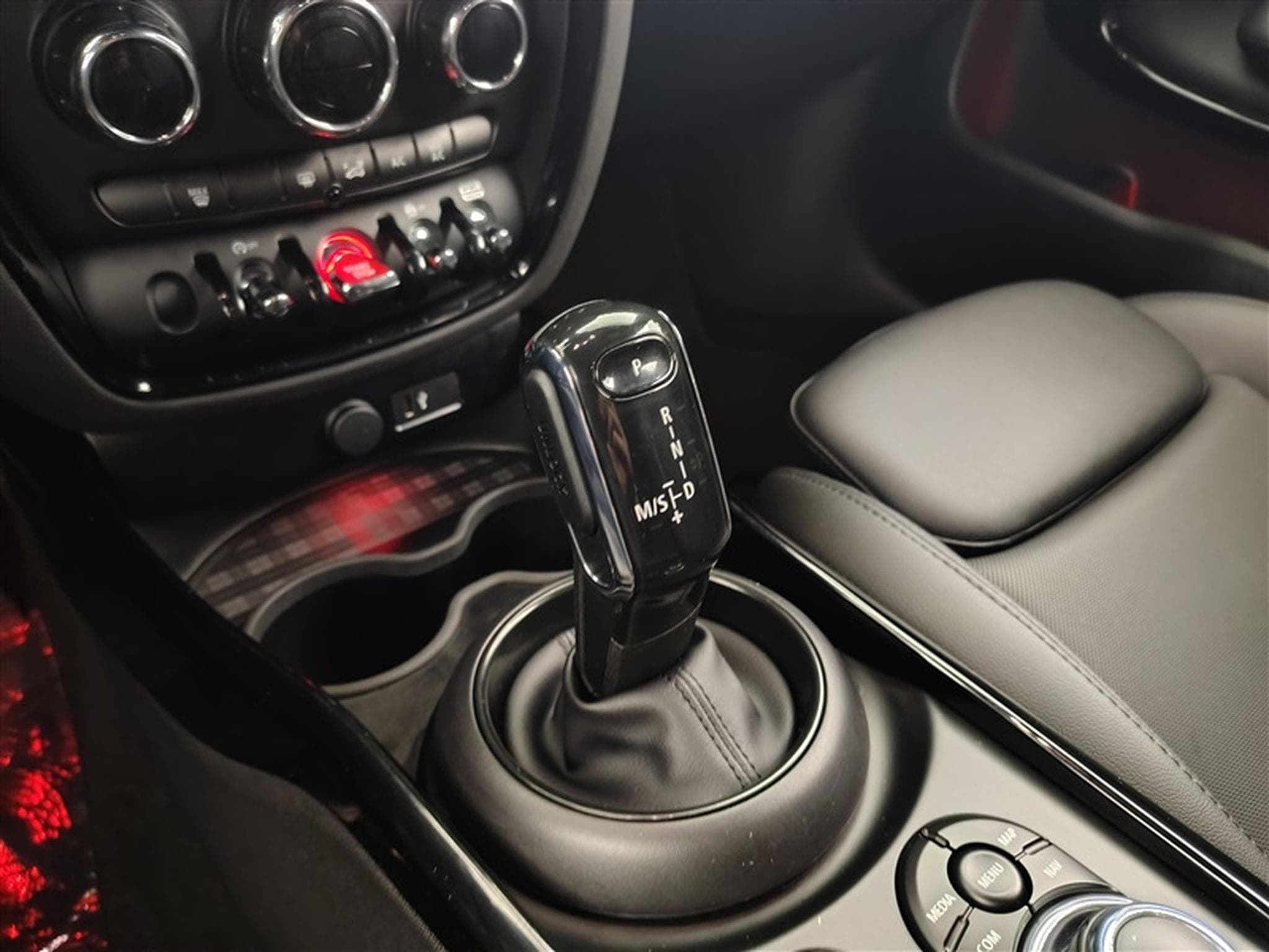 MINI Clubman 1.5A Cooper OPF (EU6AP) (2022) - Foto 12