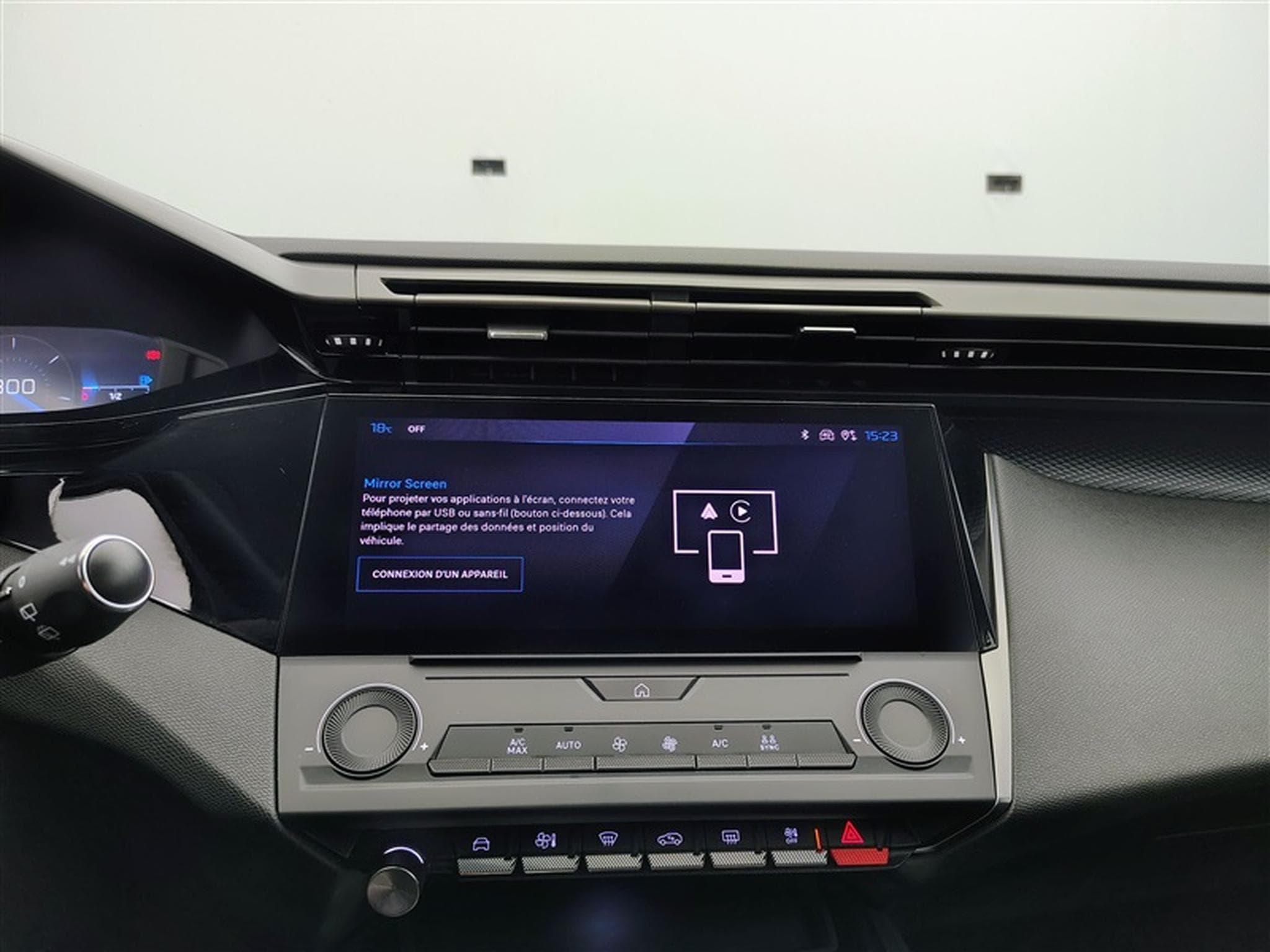 Peugeot 308 SW 1.2 PureTech 130cv EAT8 Active NAVI / FULL LED / PDC AR (2023) - Foto 20
