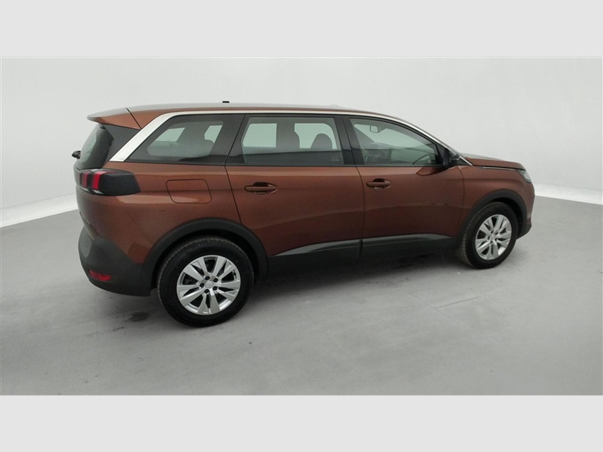Peugeot 5008 1.2 PureTech EAT8 Active Pack 7Pl NAVI / FULL LED (2023) - Foto 24