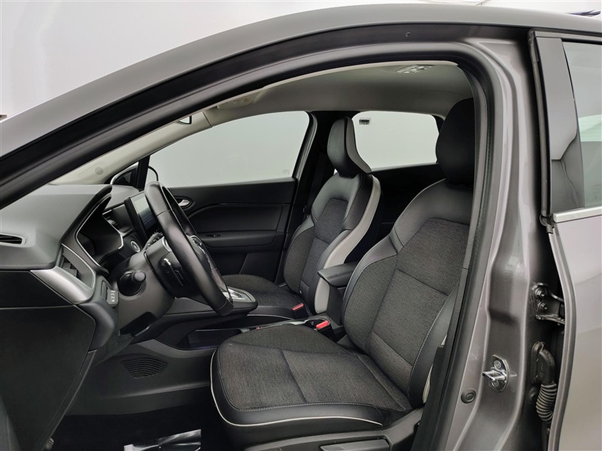 Renault Captur 1.33 TCe 140cv EDC Intens CARPLAY / FULL LED / CAMERA / JA17 (2022) - Foto 7