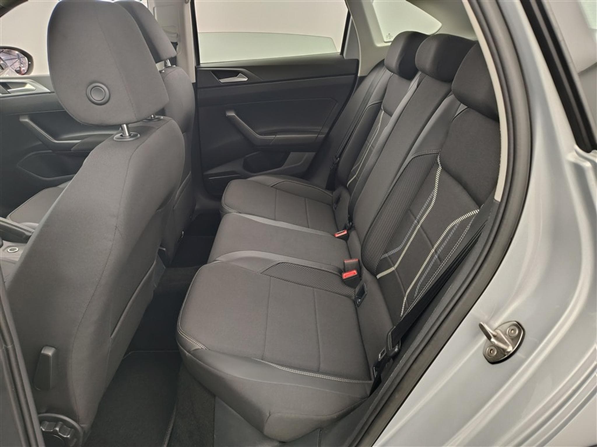 VW Taigo 1.0 TSI 110cv DSG Style CARPLAY / FULL LED / CUIR PARTIEL (2022) - Foto 13