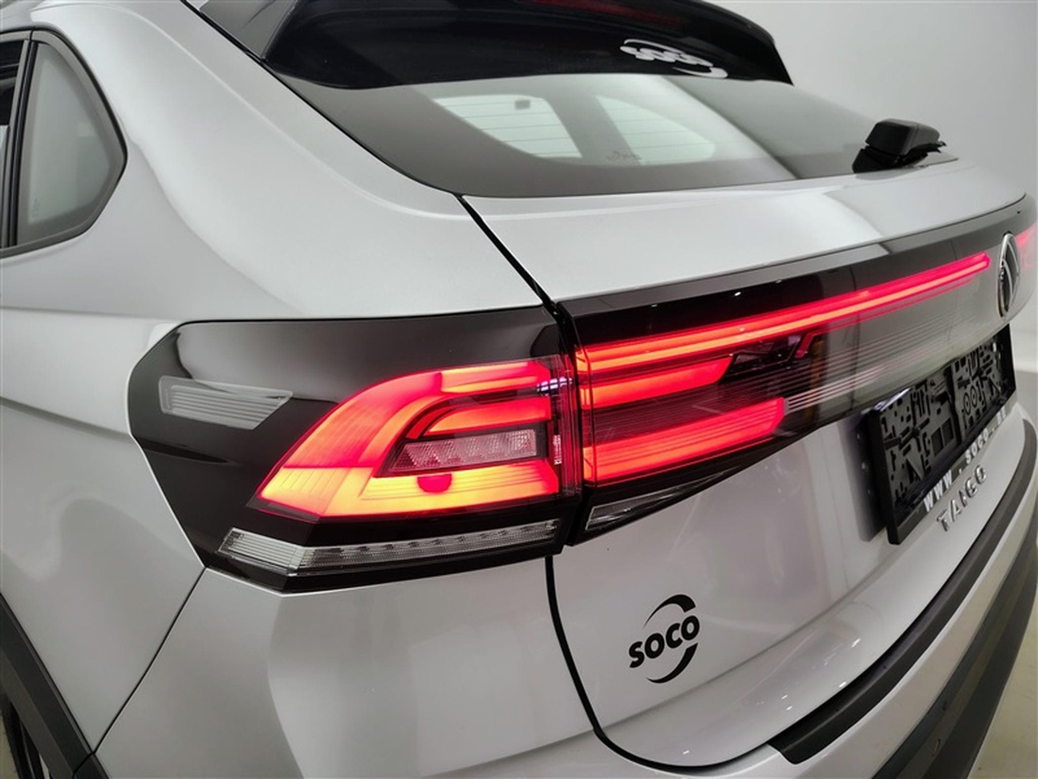 VW Taigo 1.0 TSI 110cv DSG Style CARPLAY / FULL LED / CUIR PARTIEL (2022) - Foto 16