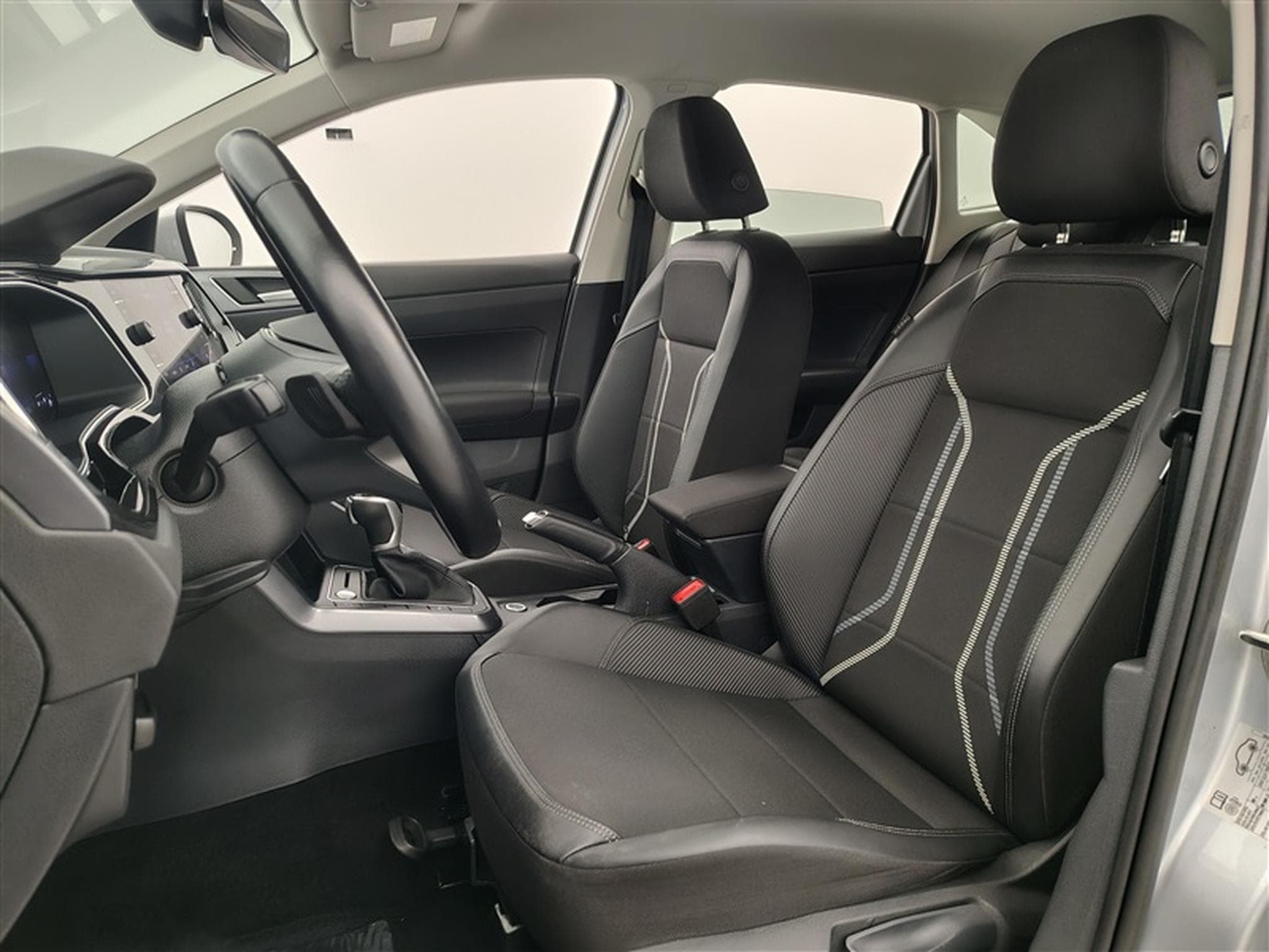 VW Taigo 1.0 TSI 110cv DSG Style CARPLAY / FULL LED / CUIR PARTIEL (2022) - Foto 7