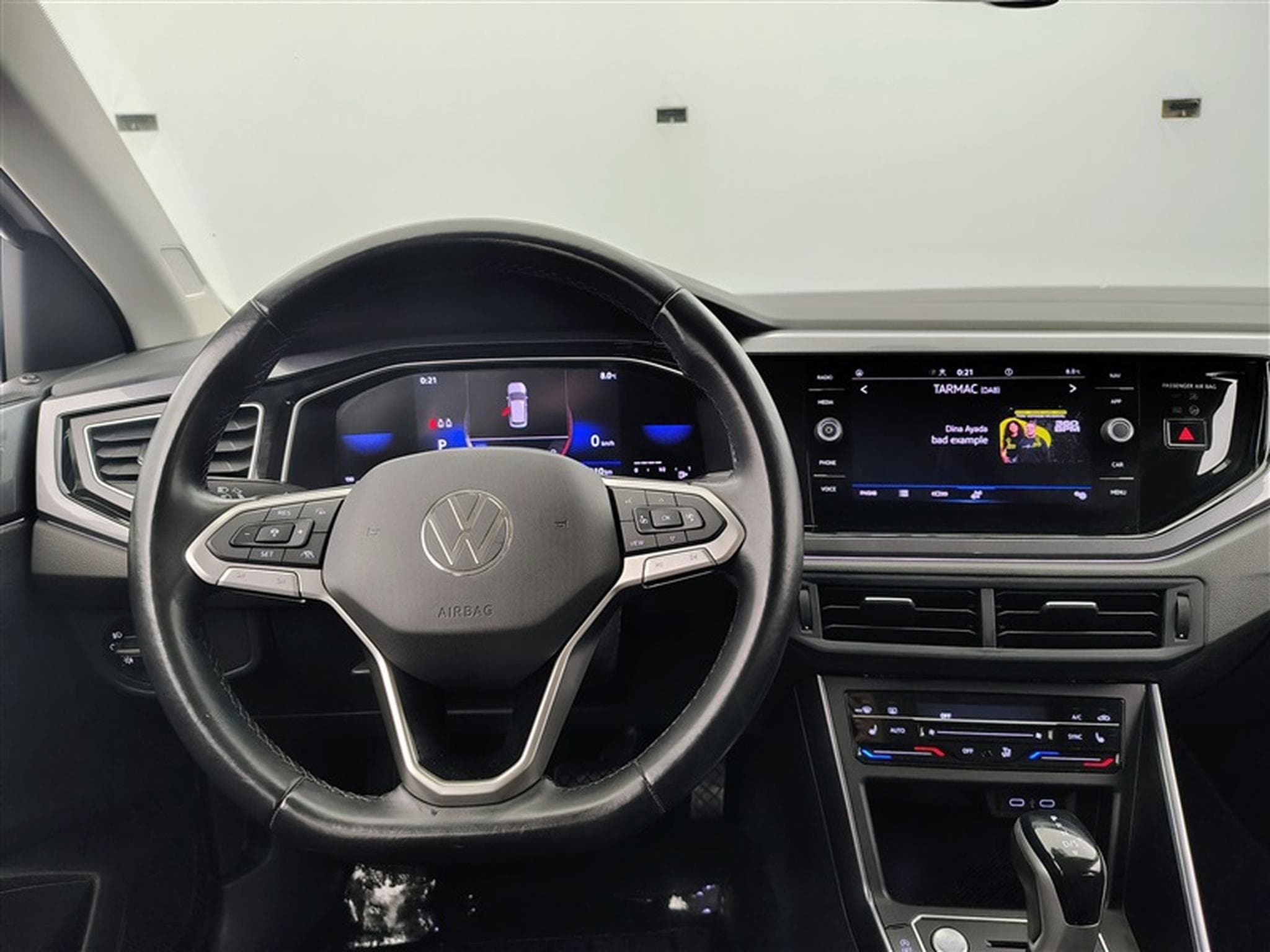 VW Taigo 1.0 TSI 110cv DSG Style CARPLAY / FULL LED / CUIR PARTIEL (2022) - Foto 9