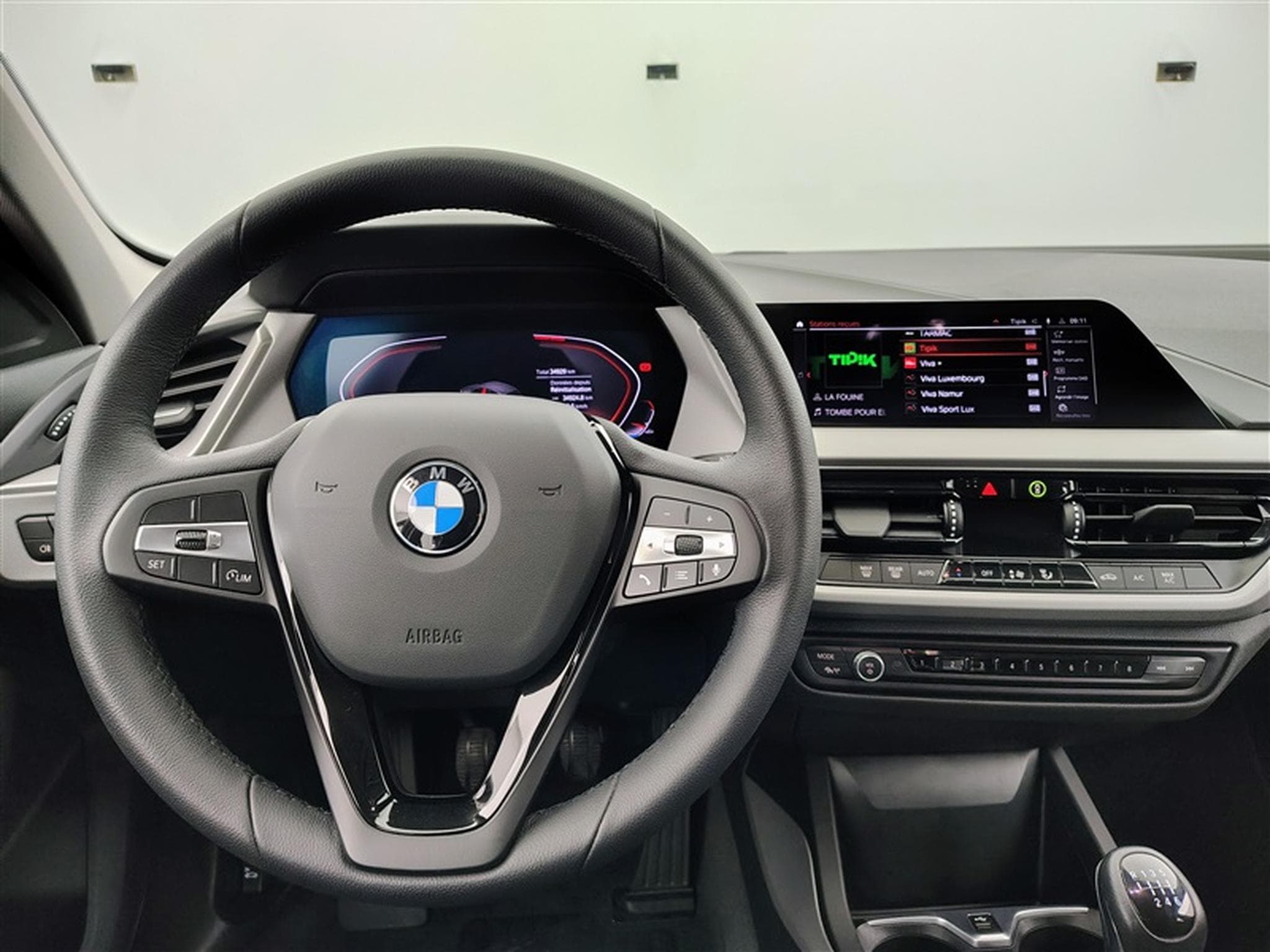 BMW 116 116i Business NAVI/FULL LED/PDC AV AR (2024) - Foto 9
