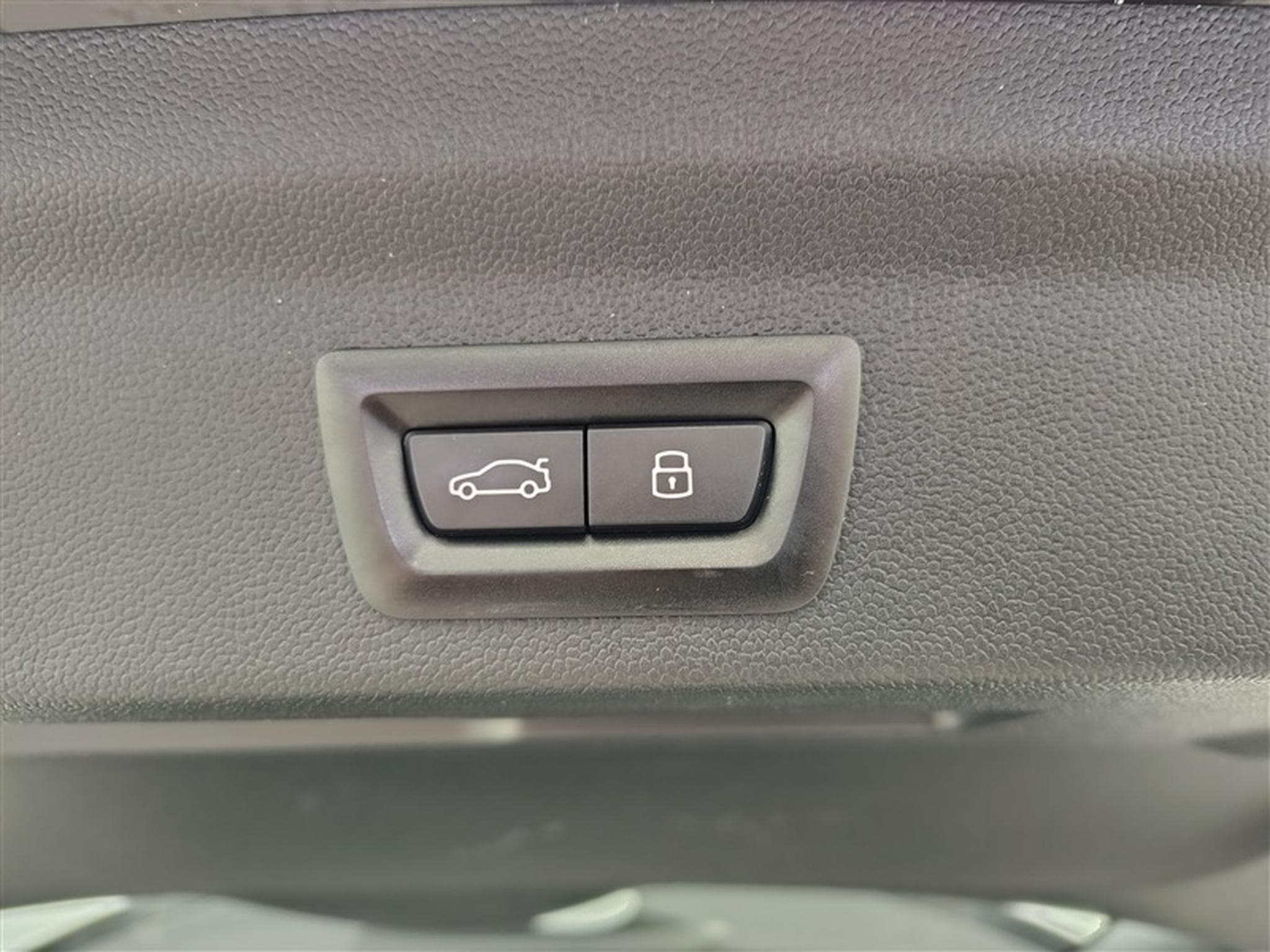 MINI Countryman 1.5A PHEV Cooper SE ALL4/NAVI/FULL LED/JA17/PDC (2023) - Foto 19