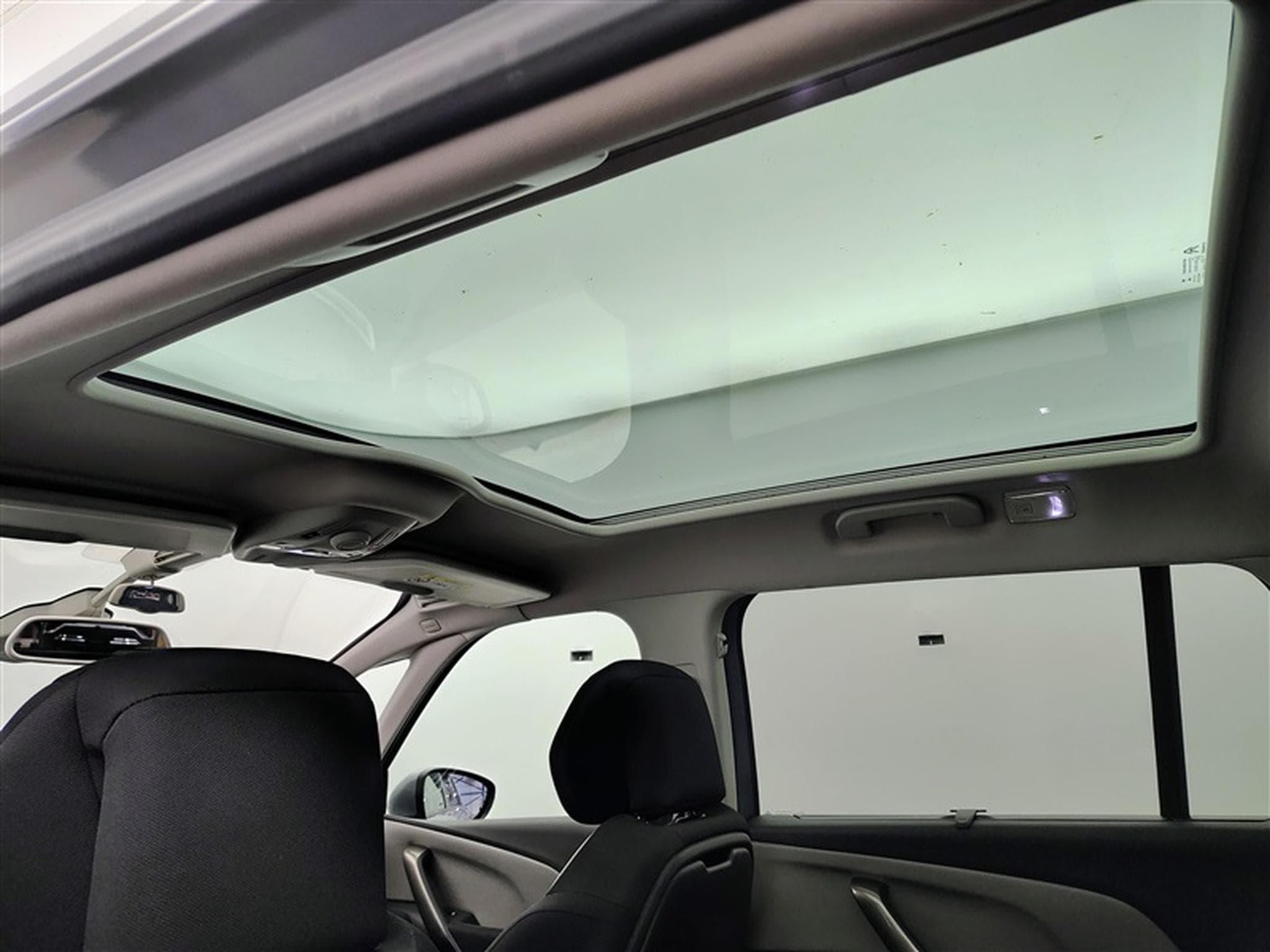 Citroen Grand C4 SpaceTourer 1.2 PureTech 130cv EAT8 Shine 7pl. NAVI / TOIT PANO / CAMERA (2020) - Foto 19