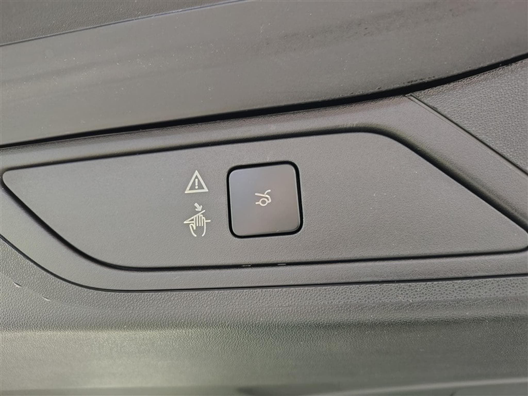 Citroen Grand C4 SpaceTourer 1.2 PureTech 130cv EAT8 Shine 7pl. NAVI / TOIT PANO / CAMERA (2020) - Foto 22