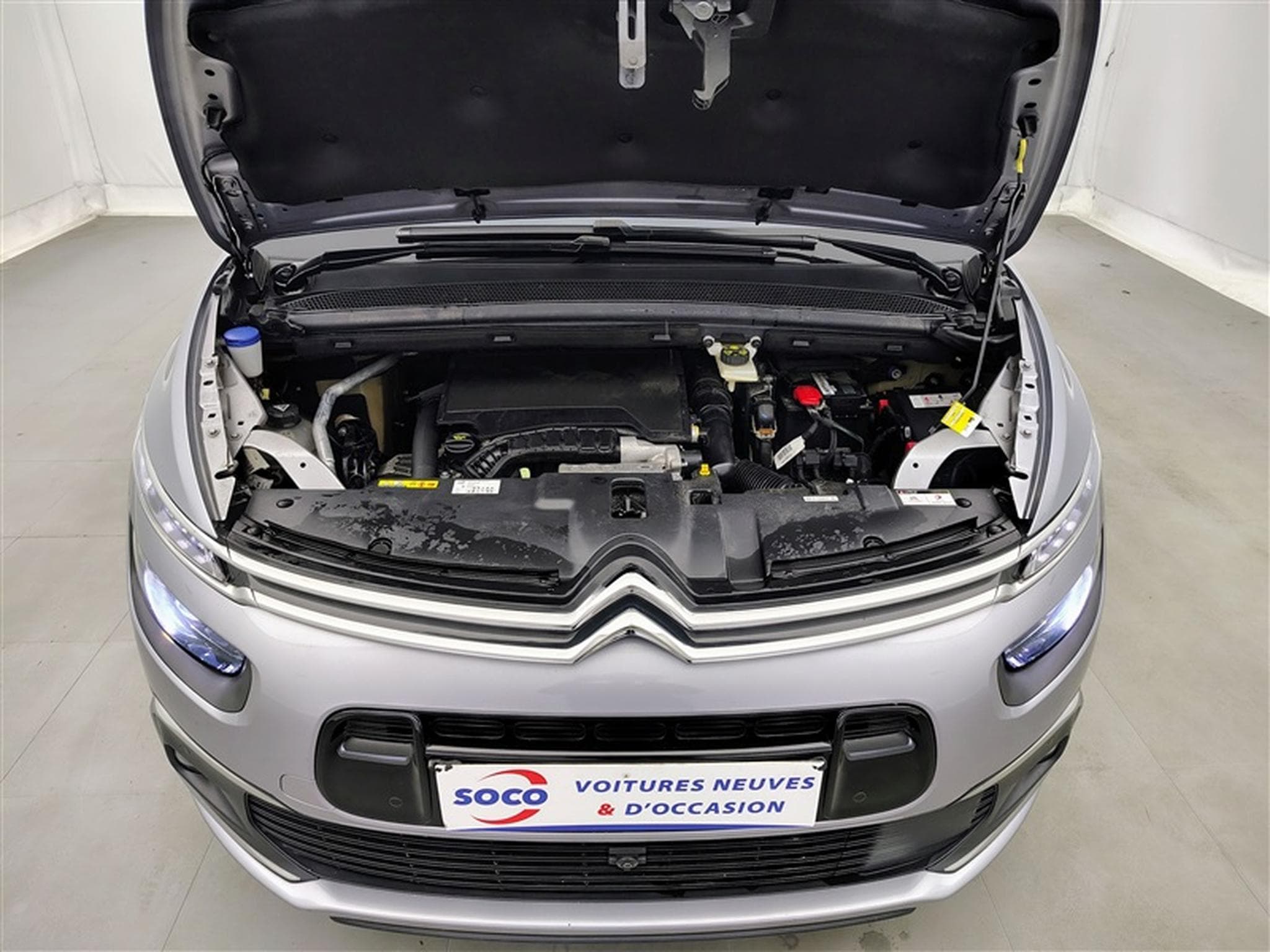 Citroen Grand C4 SpaceTourer 1.2 PureTech 130cv EAT8 Shine 7pl. NAVI / TOIT PANO / CAMERA (2020) - Foto 23