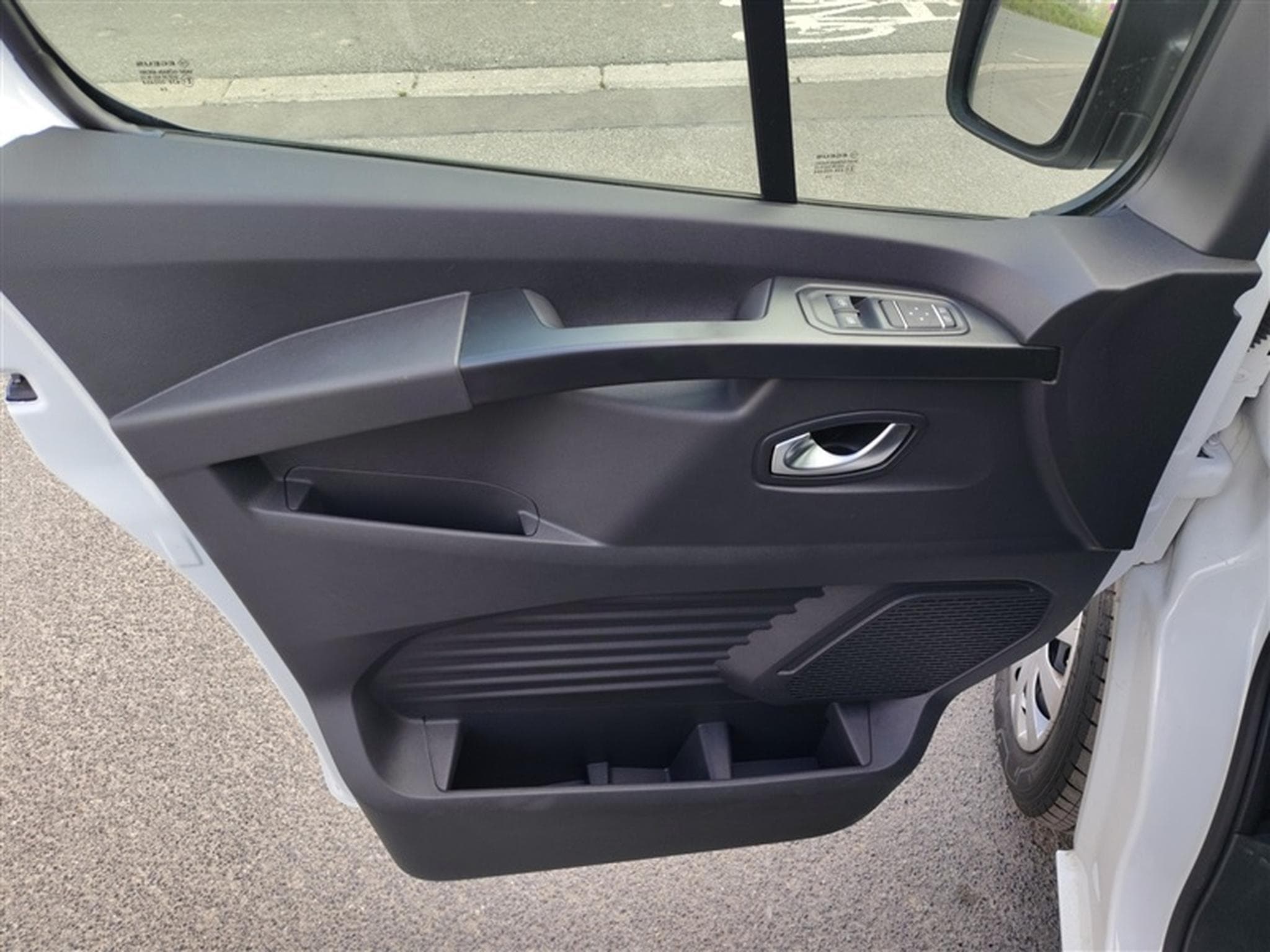 Nissan Primastar 2.0 dCi 30 L2H1 FULL LED / CLIM (2024) - Foto 16