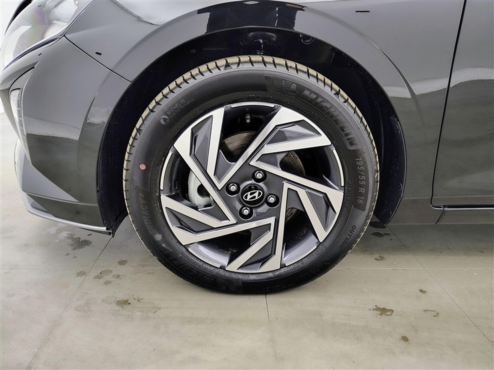 Hyundai i20 1.0 T-GDi 90Cv DCT ConnectLine NAVI / CARPLAY / CAMERA (2026) - Foto 6