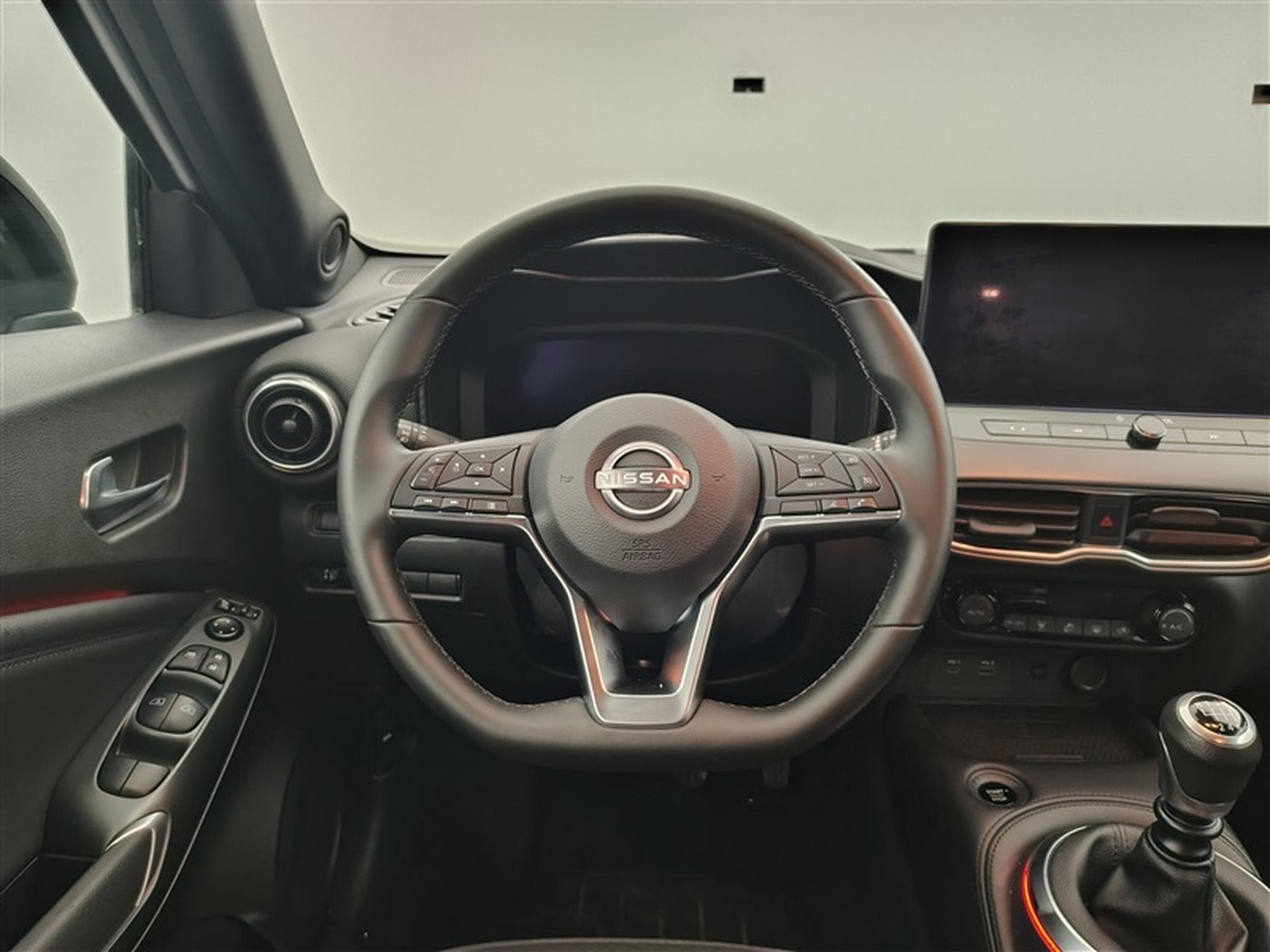 Nissan Juke 1.0 DIG-T 114cv N-Connecta NAVI / FULL LED / CUIR PARTIEL (2025) - Foto 9