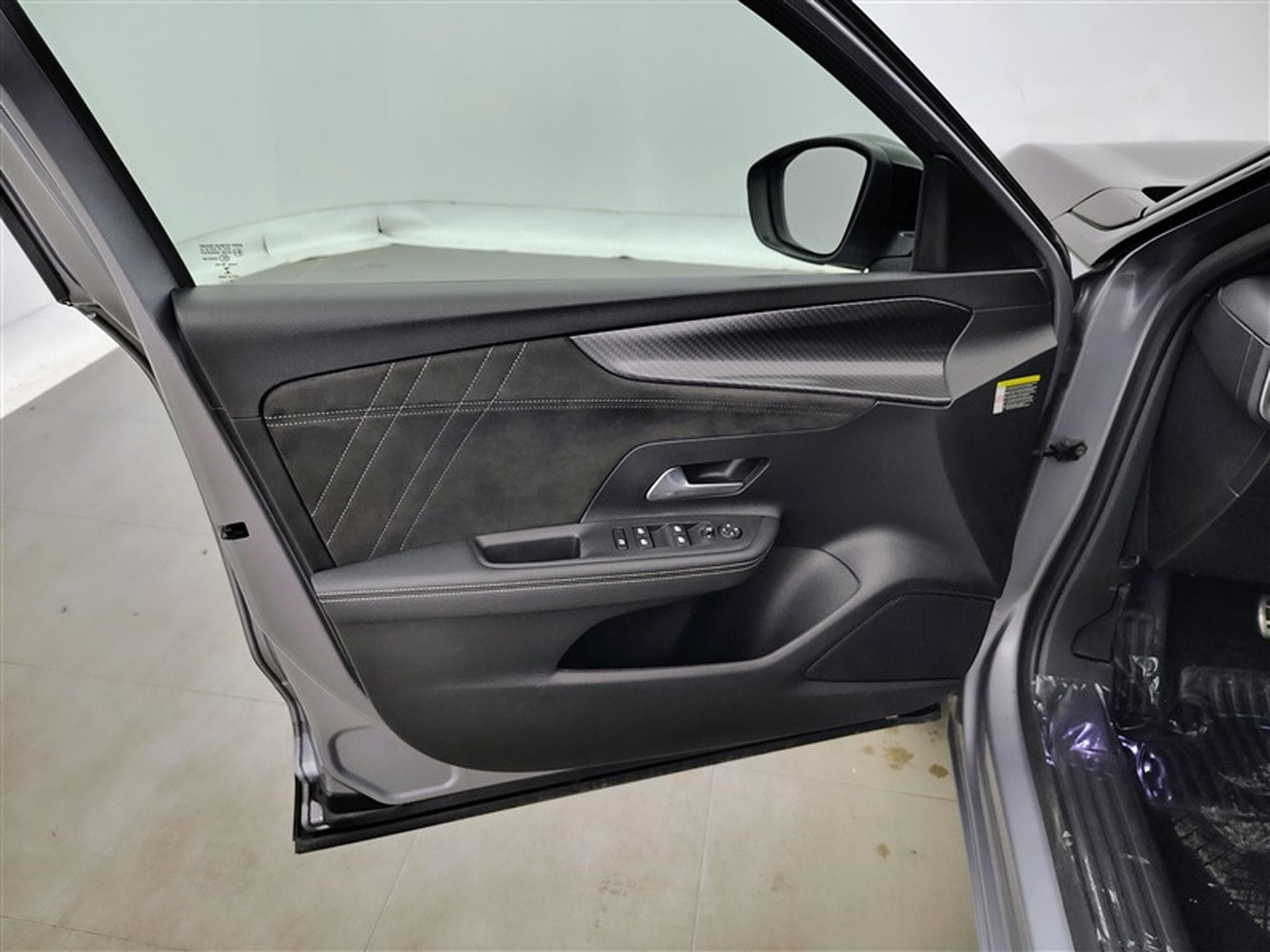Opel Mokka 1.2 Turbo Elegance S/S (EU6.4) (2023) - Foto 17