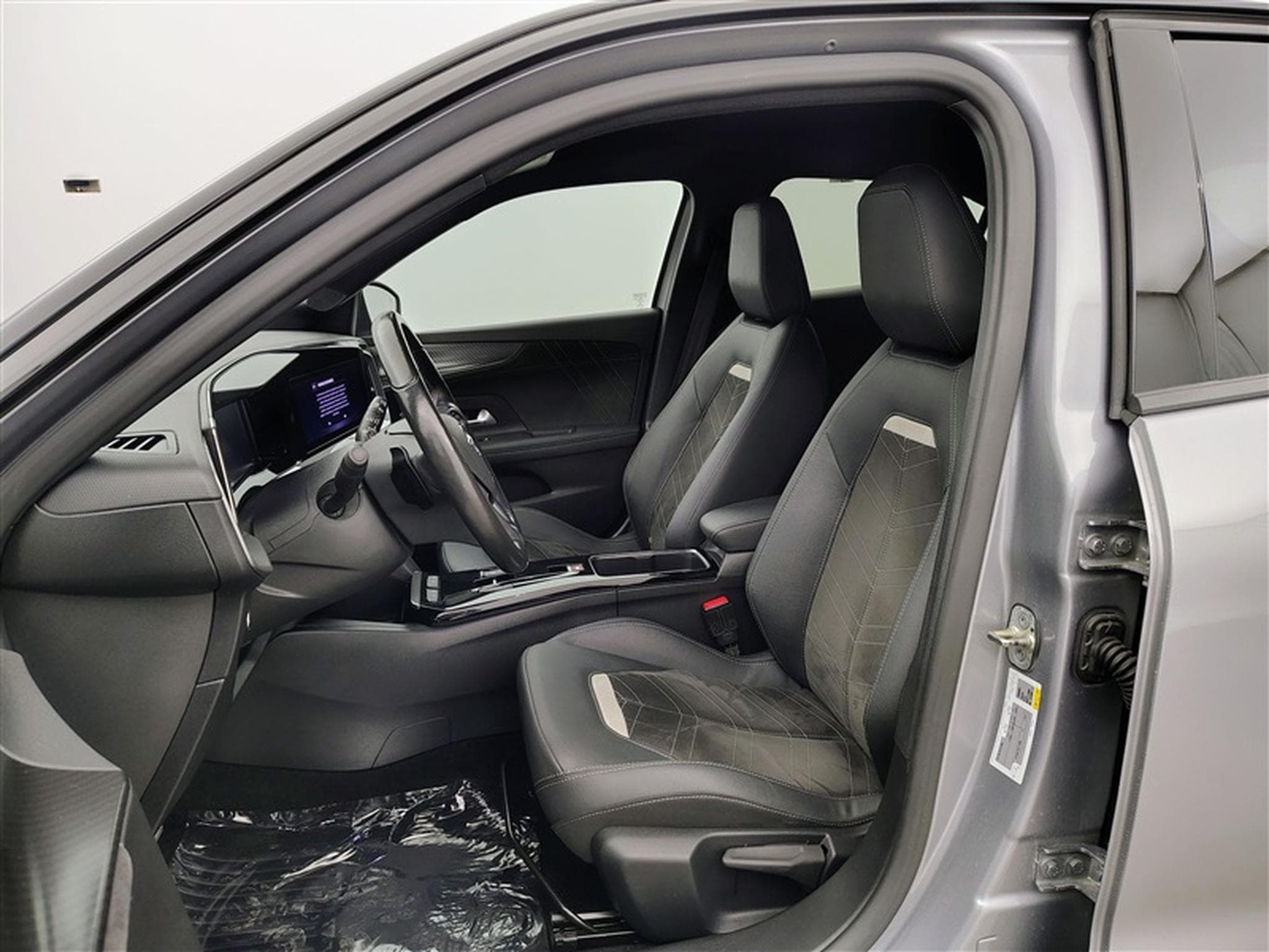 Opel Mokka 1.2 Turbo Elegance S/S (EU6.4) (2023) - Foto 7