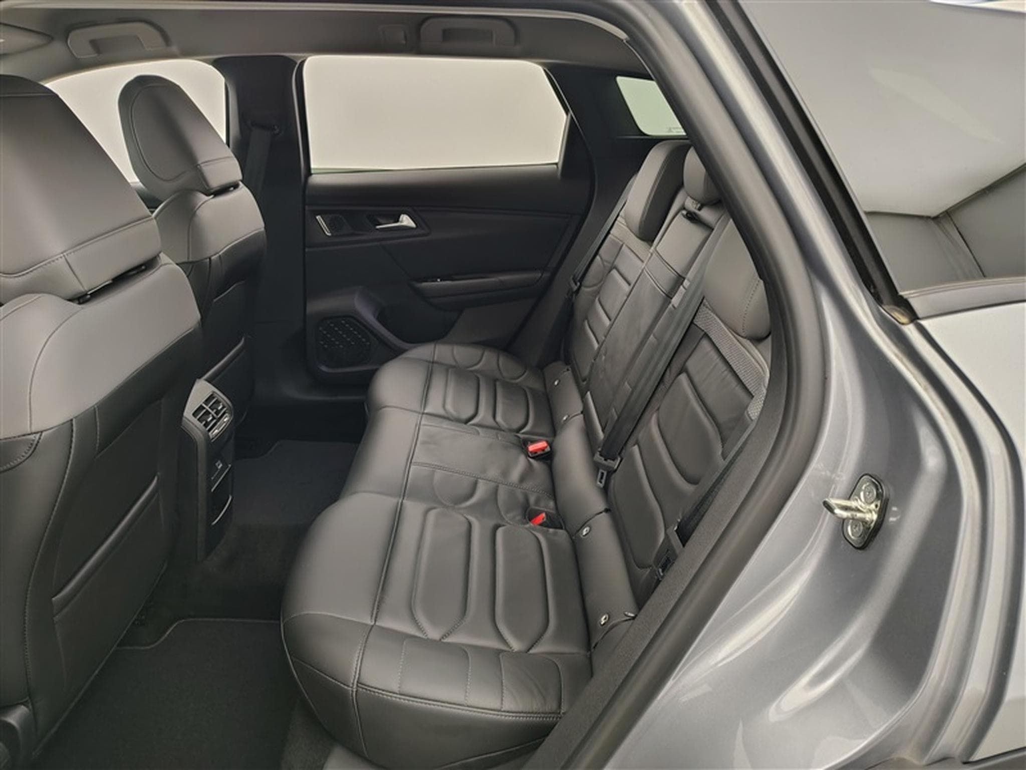 Citroen C5 X 1.2 PureTech 130cv EAT8 Plus NAVI / FULL LED / CUIR / JA 19" (2024) - Foto 13