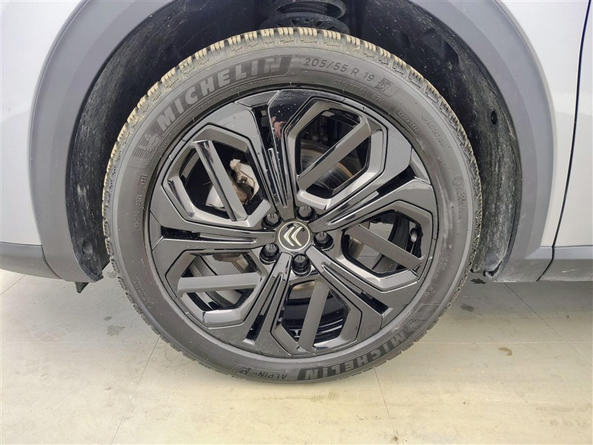 Citroen C5 X 1.2 PureTech 130cv EAT8 Plus NAVI / FULL LED / CUIR / JA 19" (2024) - Foto 6