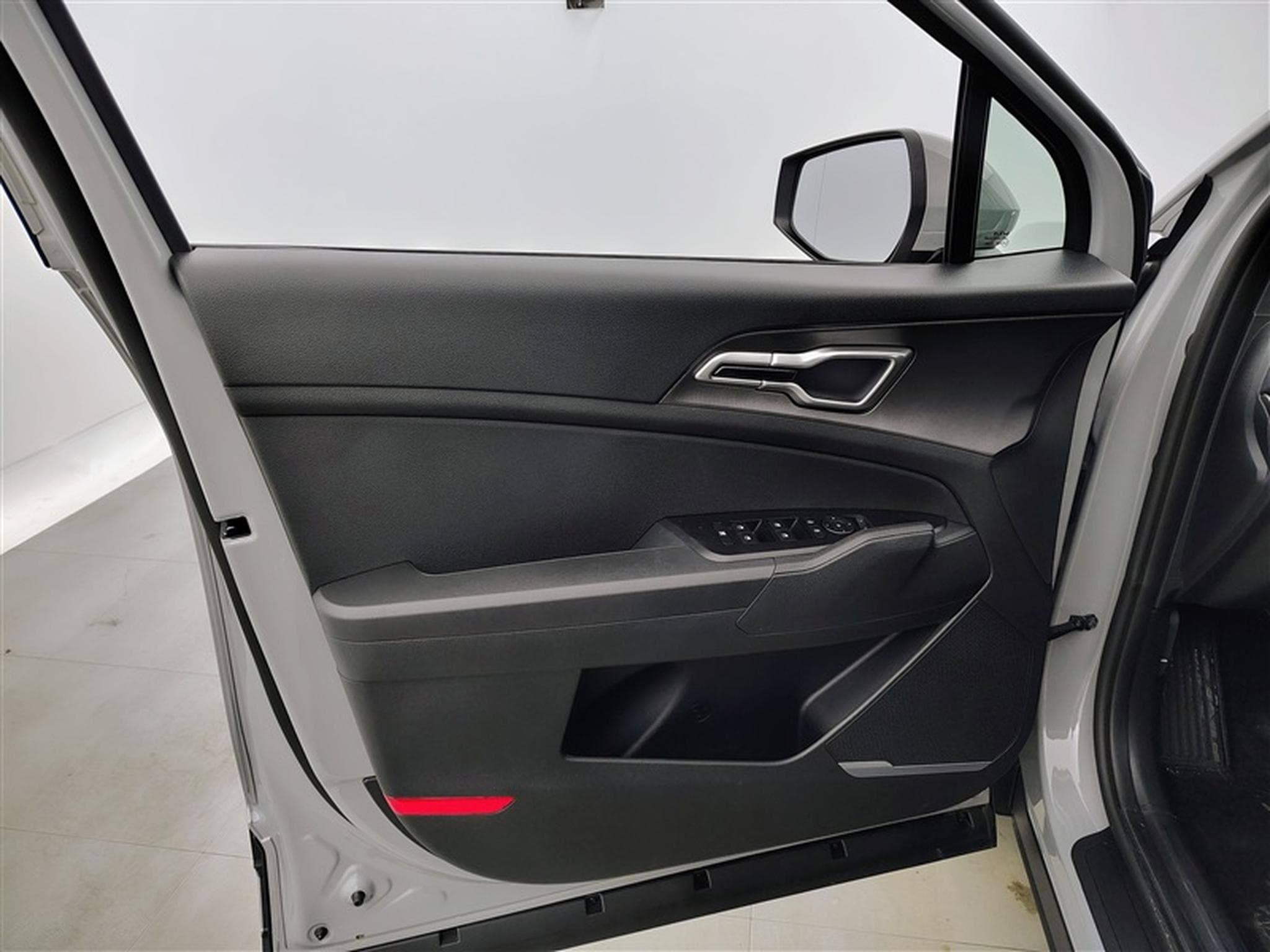 Kia Sportage 1.6 T-GDi 150Cv LX NAVI / CARPLAY / CAMERA / FULL LED (2026) - Foto 17
