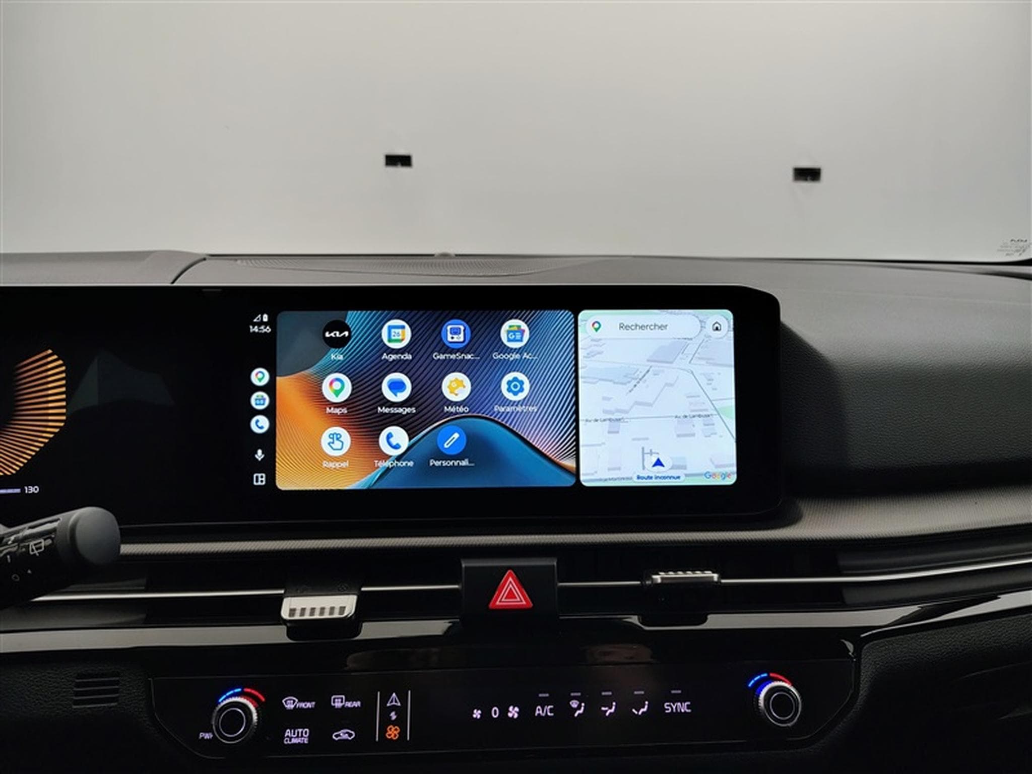 Kia Sportage 1.6 T-GDi 150Cv LX NAVI / CARPLAY / CAMERA / FULL LED (2026) - Foto 20