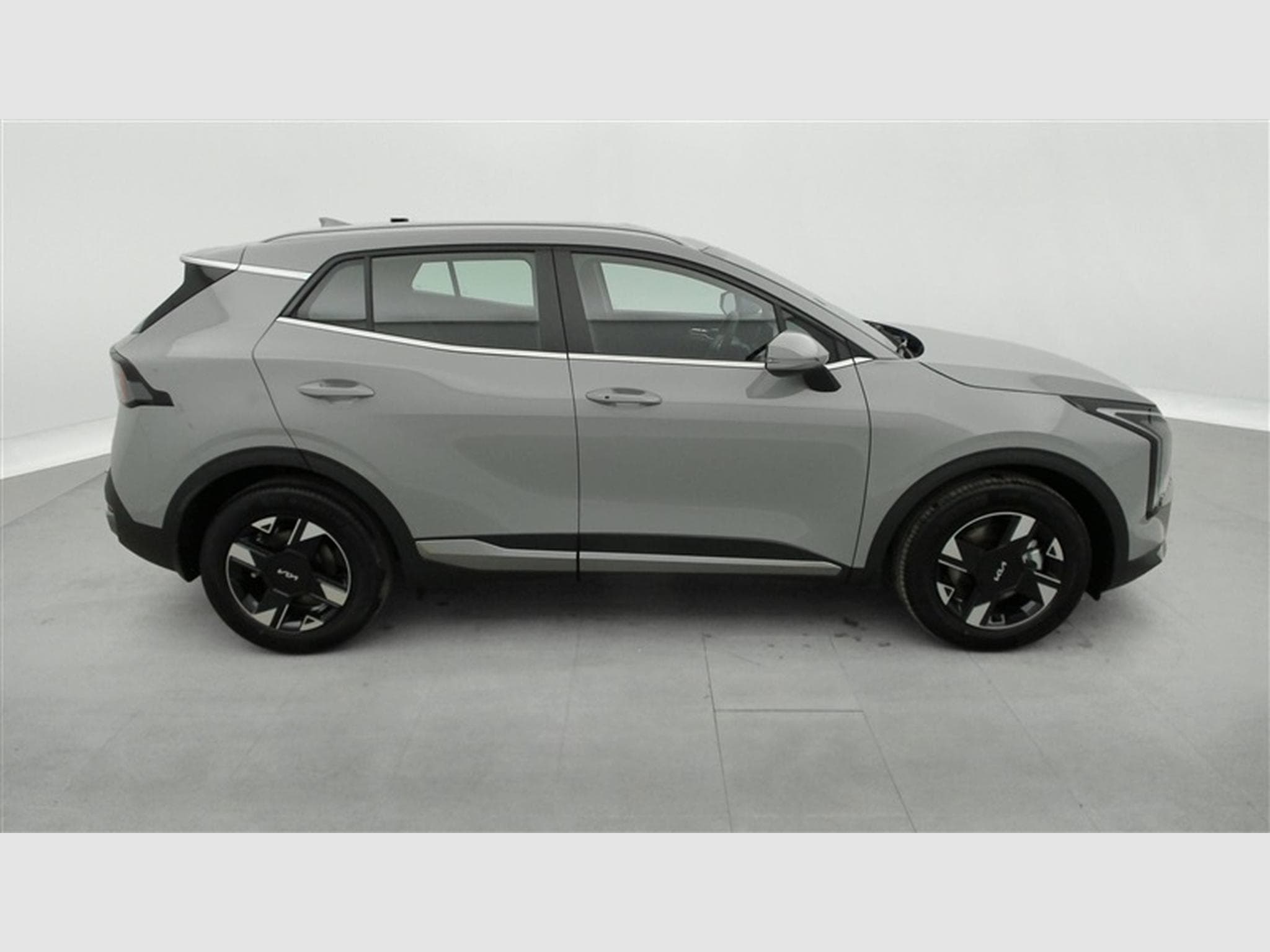 Kia Sportage 1.6 T-GDi 150Cv LX NAVI / CARPLAY / CAMERA / FULL LED (2026) - Foto 24
