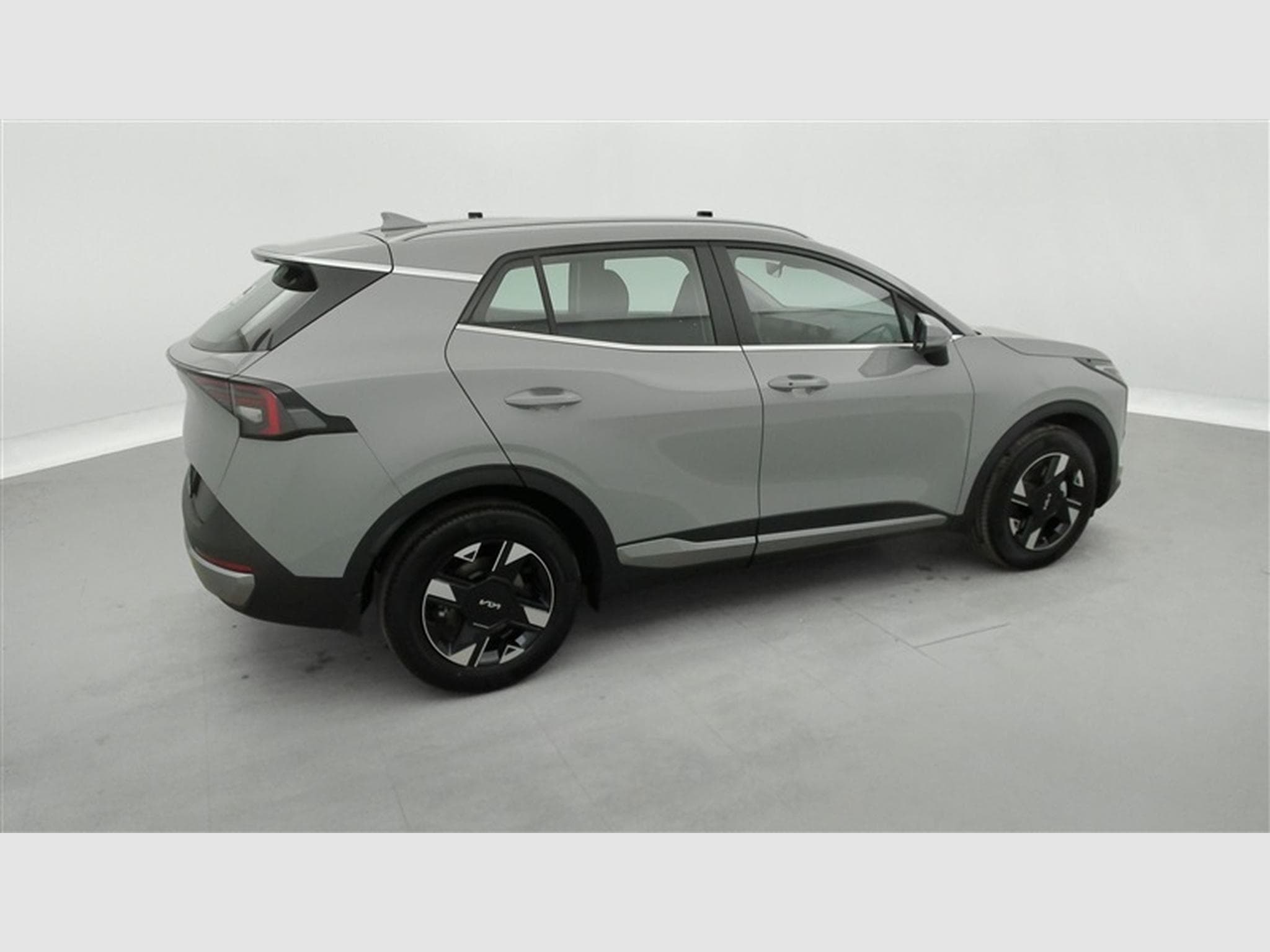 Kia Sportage 1.6 T-GDi 150Cv LX NAVI / CARPLAY / CAMERA / FULL LED (2026) - Foto 25