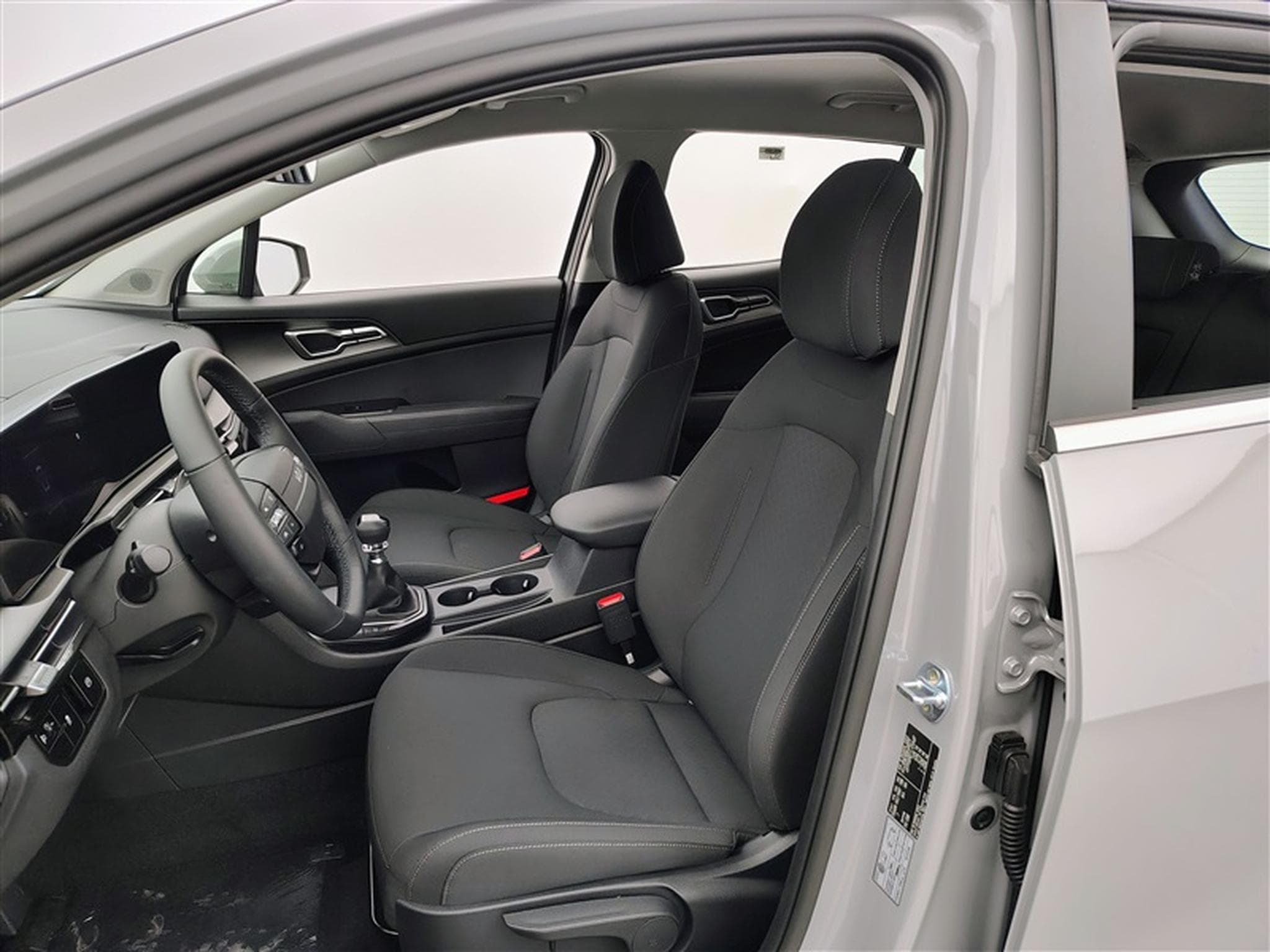 Kia Sportage 1.6 T-GDi 150Cv LX NAVI / CARPLAY / CAMERA / FULL LED (2026) - Foto 7