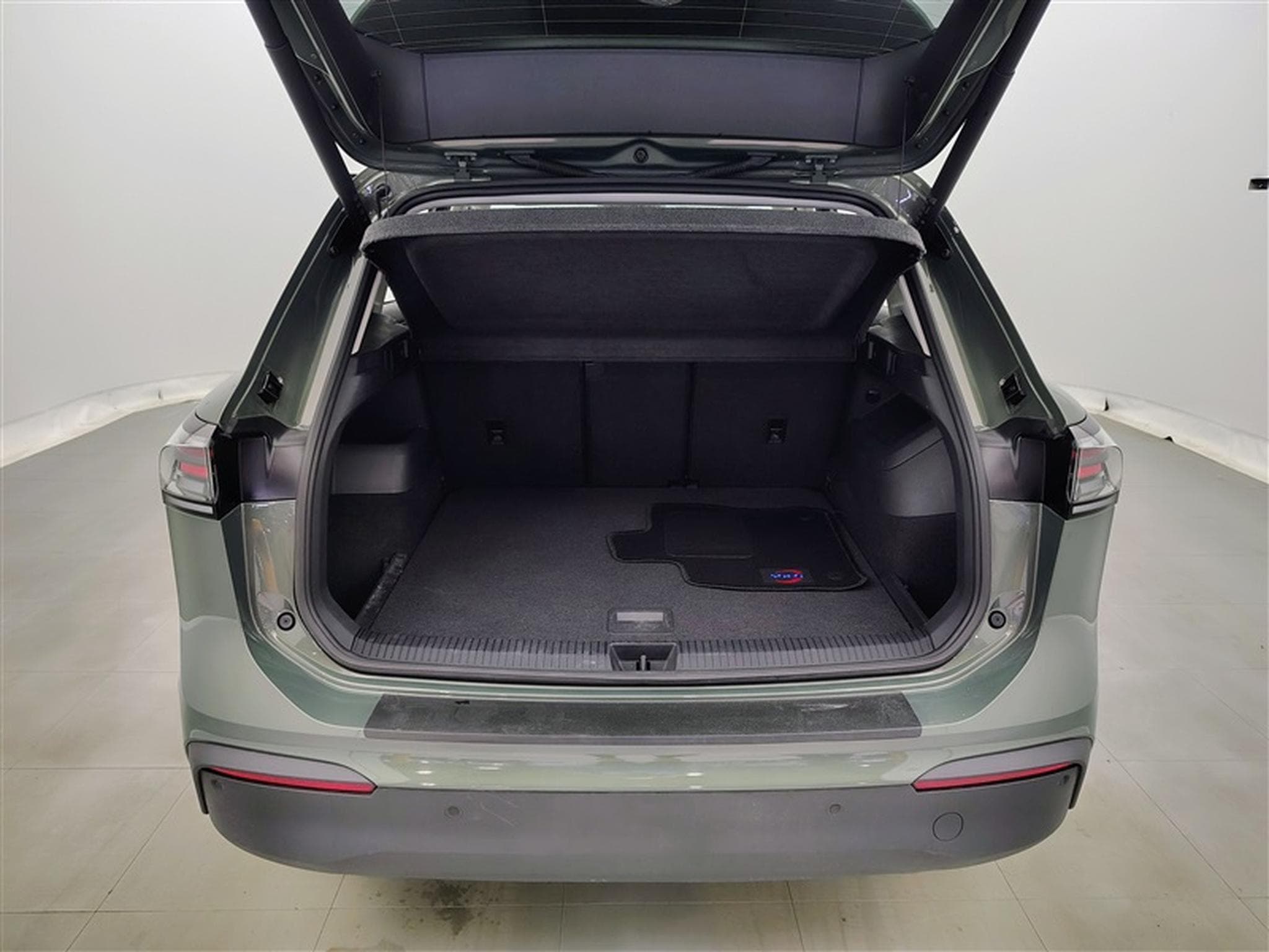 VW Tiguan 1.5 eTSI mHEV Life DSG  Navi / Led / PDC av+ar (2024) - Foto 14
