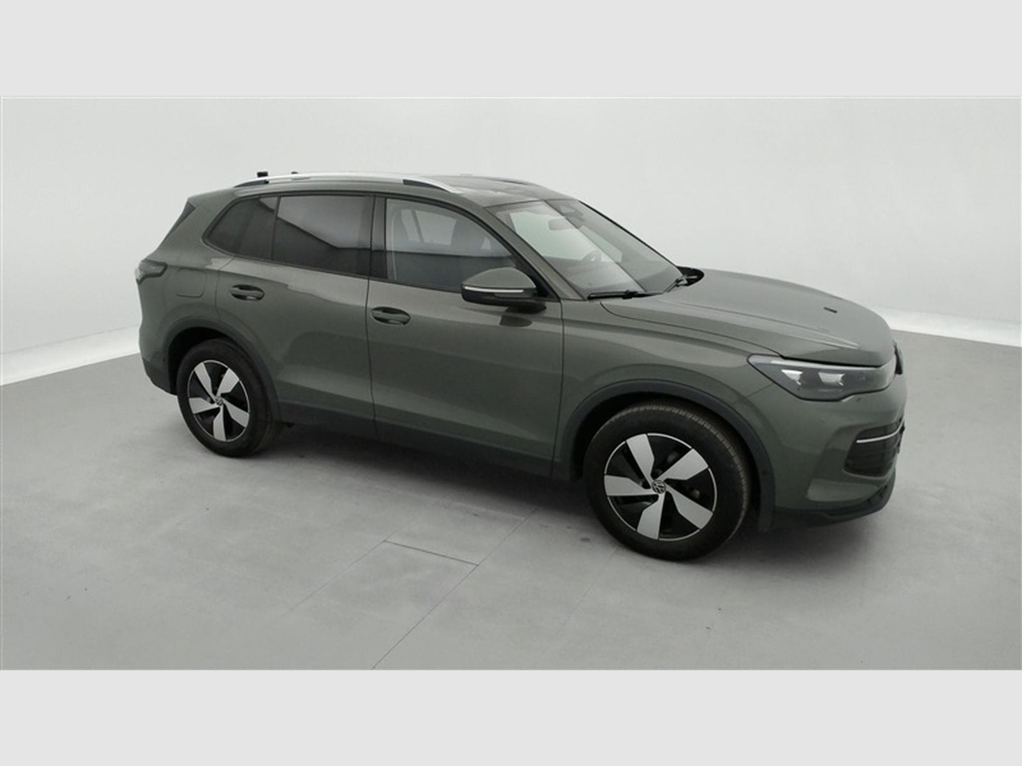 VW Tiguan 1.5 eTSI mHEV Life DSG  Navi / Led / PDC av+ar (2024) - Foto 24