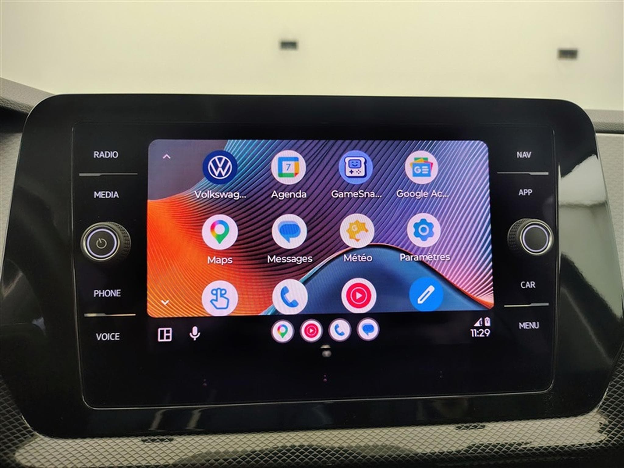 VW T-Cross 1.0 TSI Active NAVI / FULL LED / PDC AV+AR / JA 16" (2024) - Foto 20