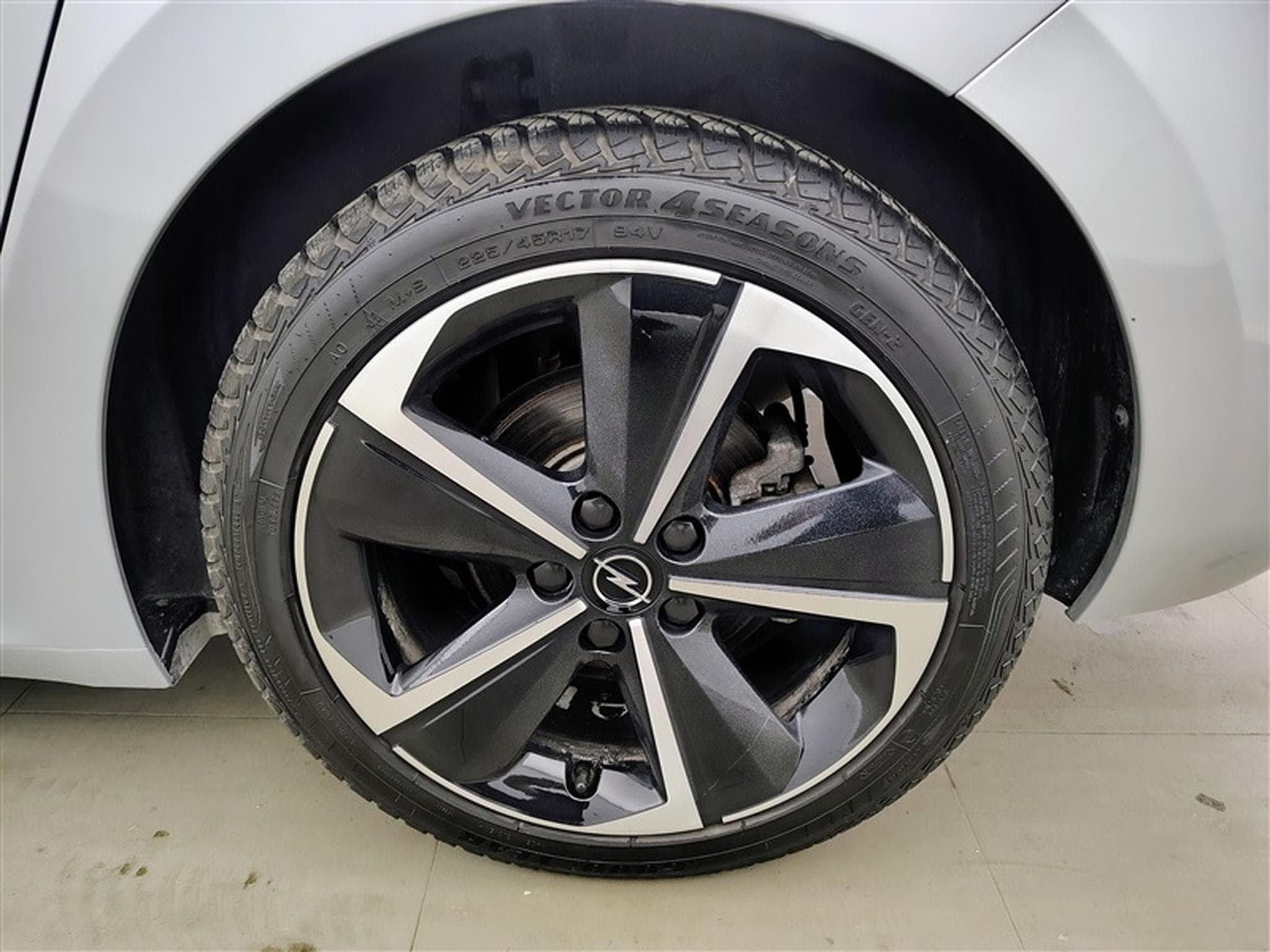 Opel Astra 1.2 Turbo Edition S/S (EU6.4) (2023) - Foto 6