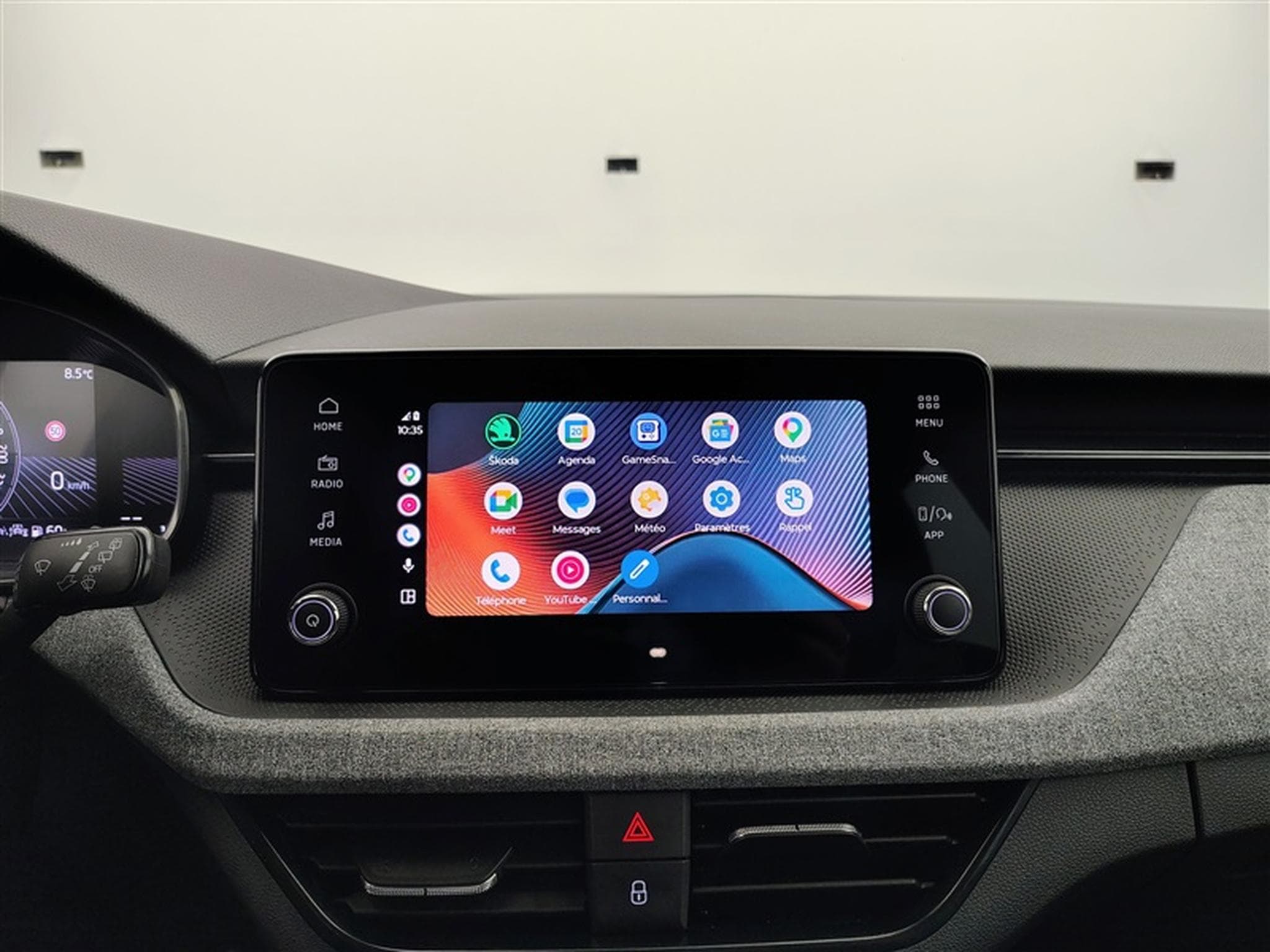 Skoda Kamiq 1.0 TSI 115cv DSG Clever CARPLAY / FULL LED / KEYLESS / CAM (2025) - Foto 19