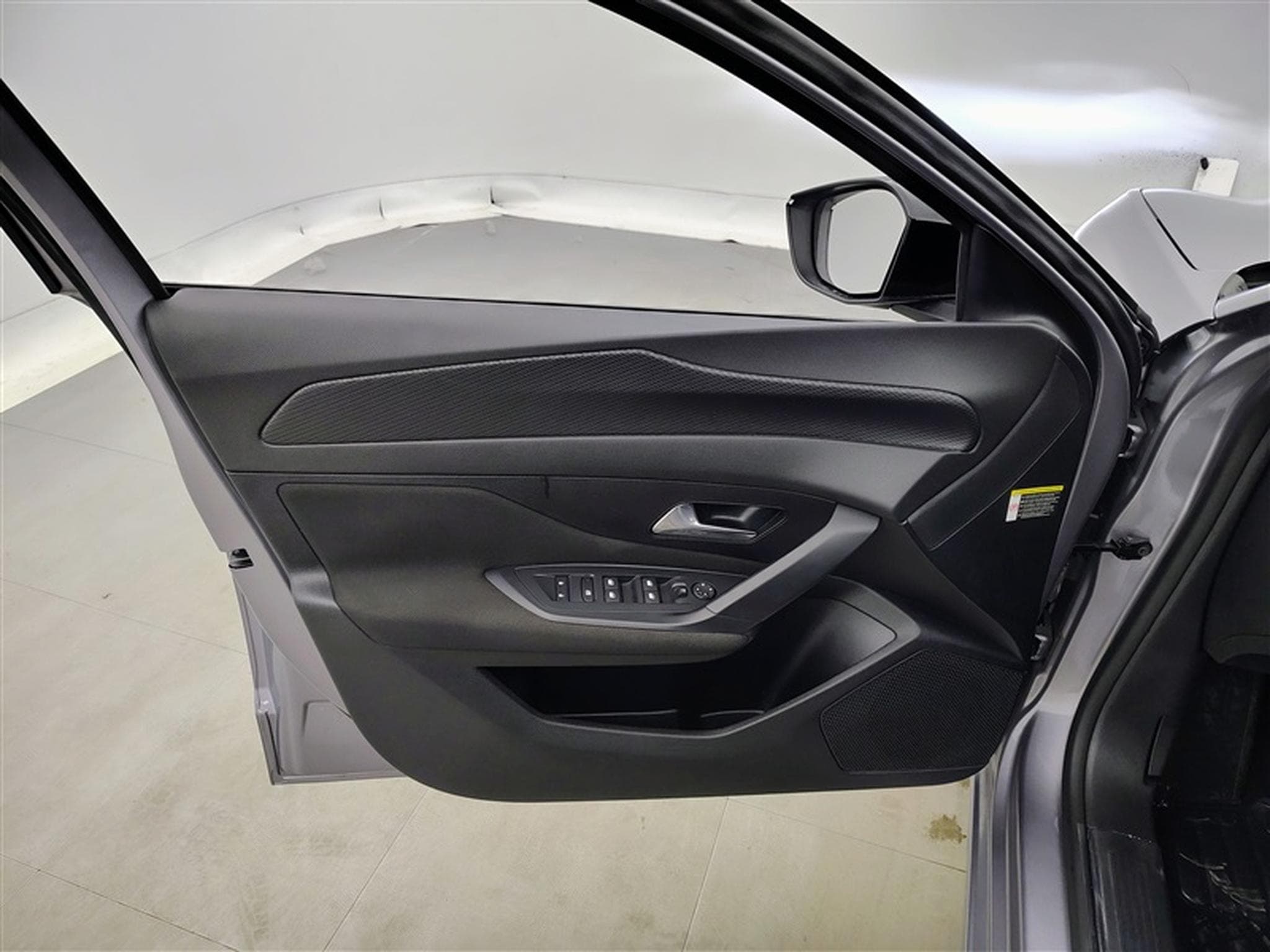 Peugeot 308 SW 1.2 PureTech Active Pack NAVI / CLIM / FULL LED (2023) - Foto 17