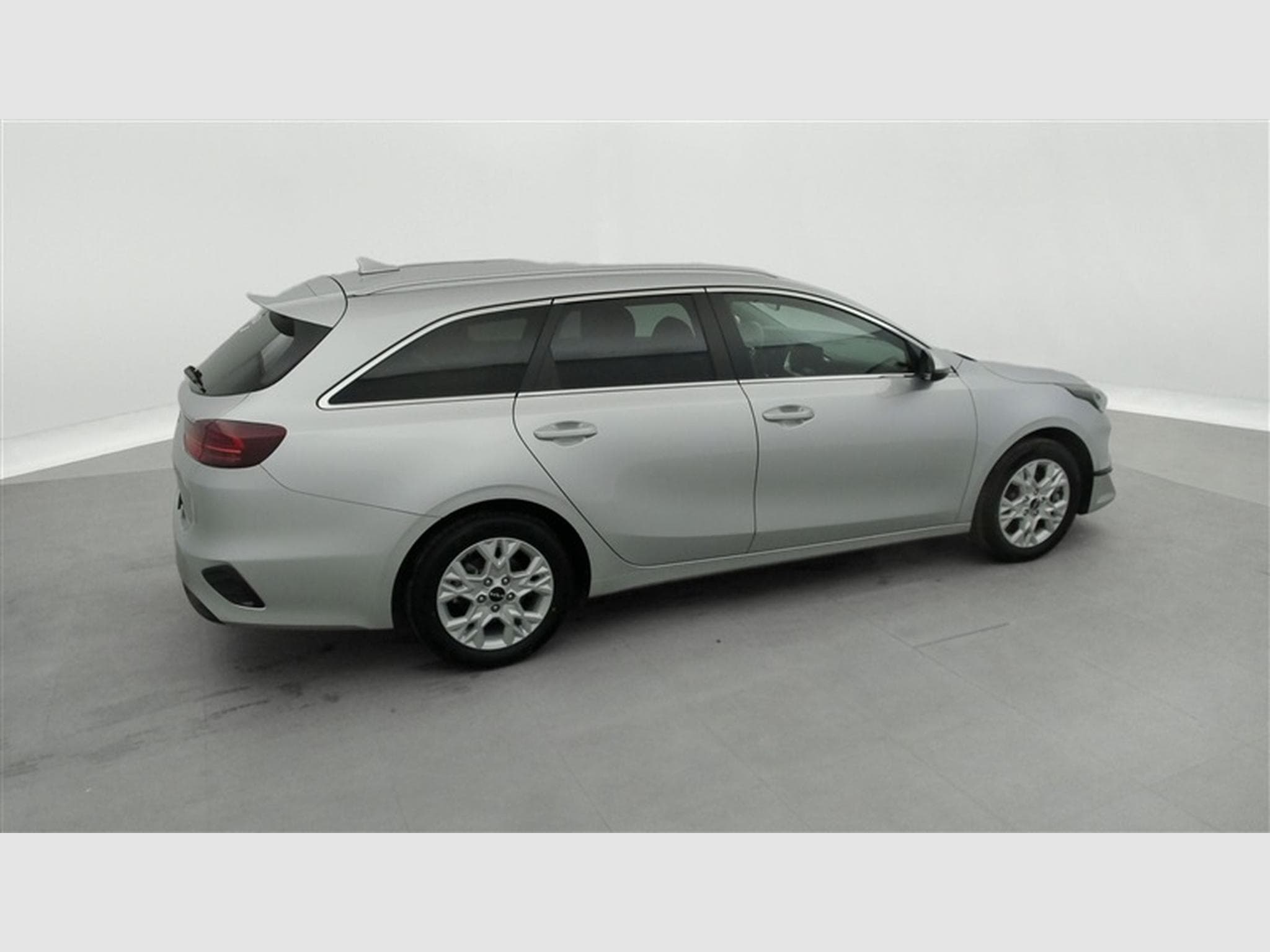 Kia Ceed Sw 1.0 T-GDi Gold NAVI / CAMERA / JA 16" (2023) - Foto 25