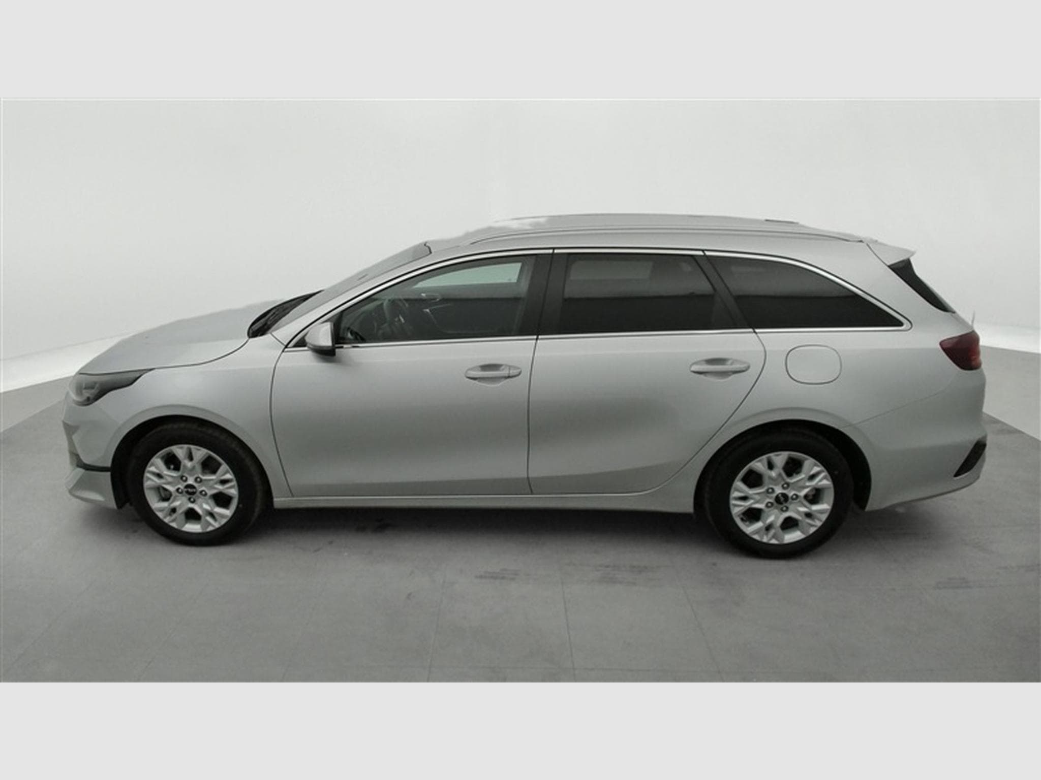 Kia Ceed Sw 1.0 T-GDi Gold NAVI / CAMERA / JA 16" (2023) - Foto 3