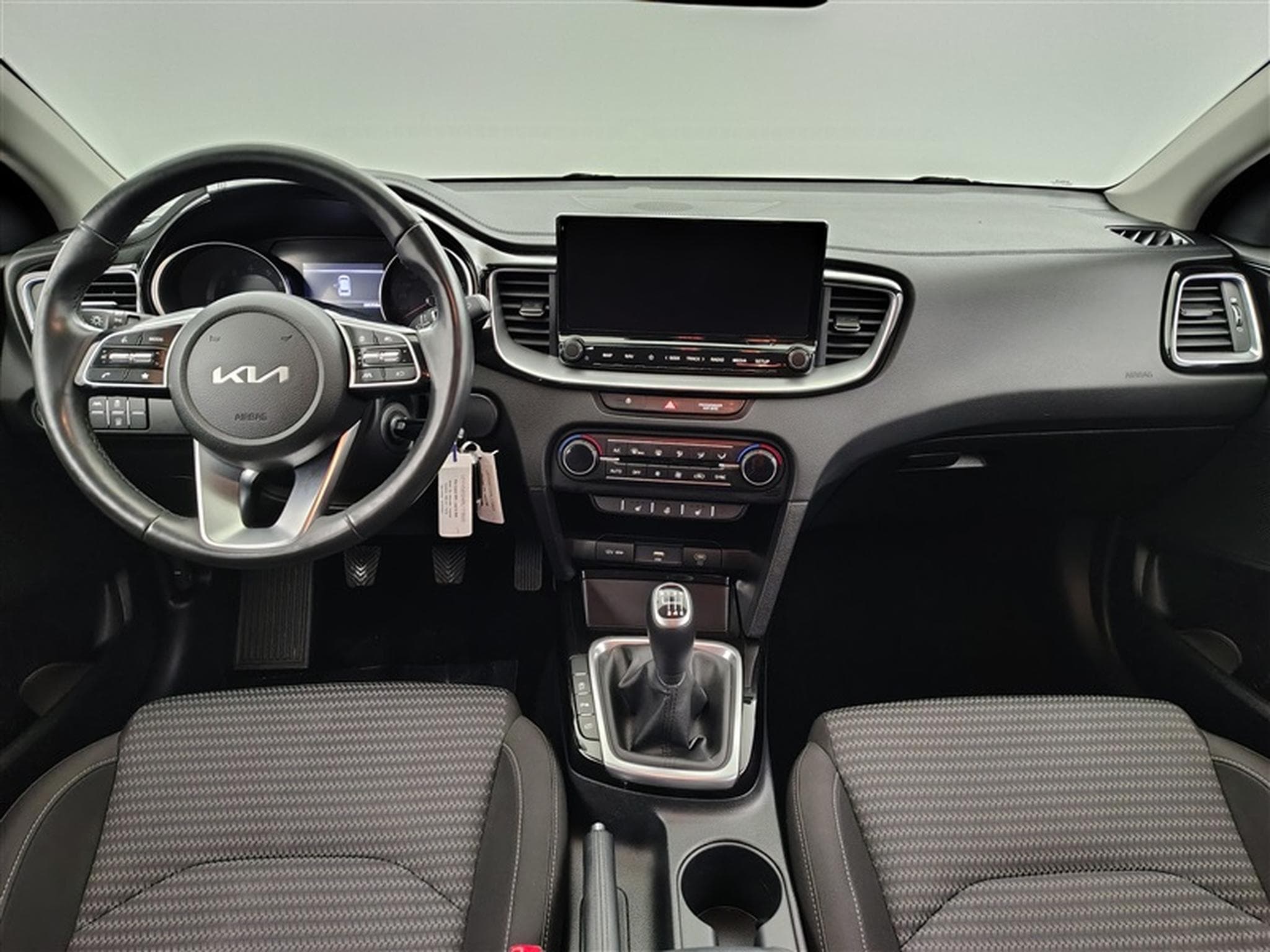 Kia Ceed Sw 1.0 T-GDi Gold NAVI / CAMERA / JA 16" (2023) - Foto 8
