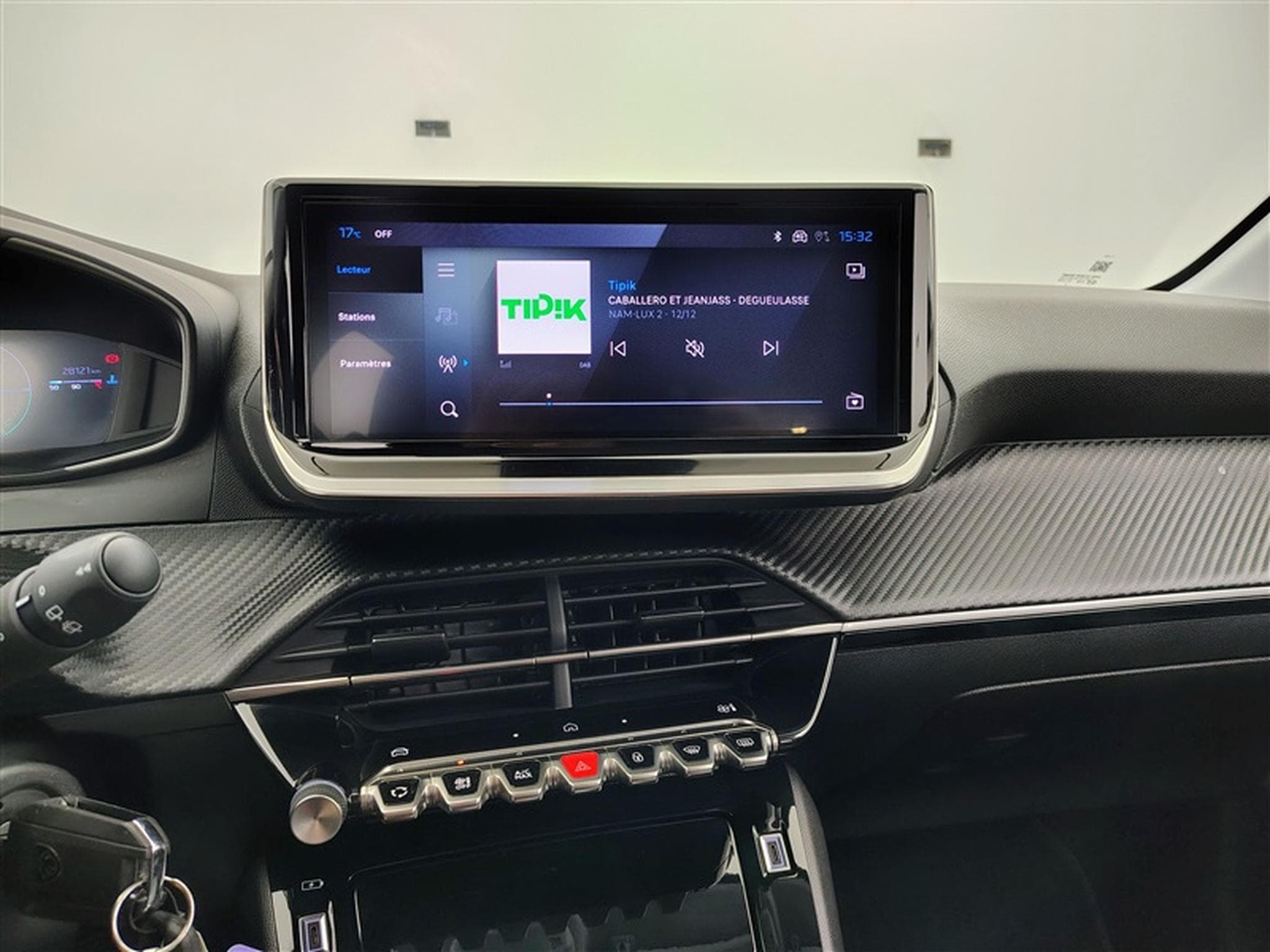 Peugeot 208 1.2 Hybrid 100cv e-DSC6 Allure CARPLAY / FULL LED / S-CUIR (2025) - Foto 11
