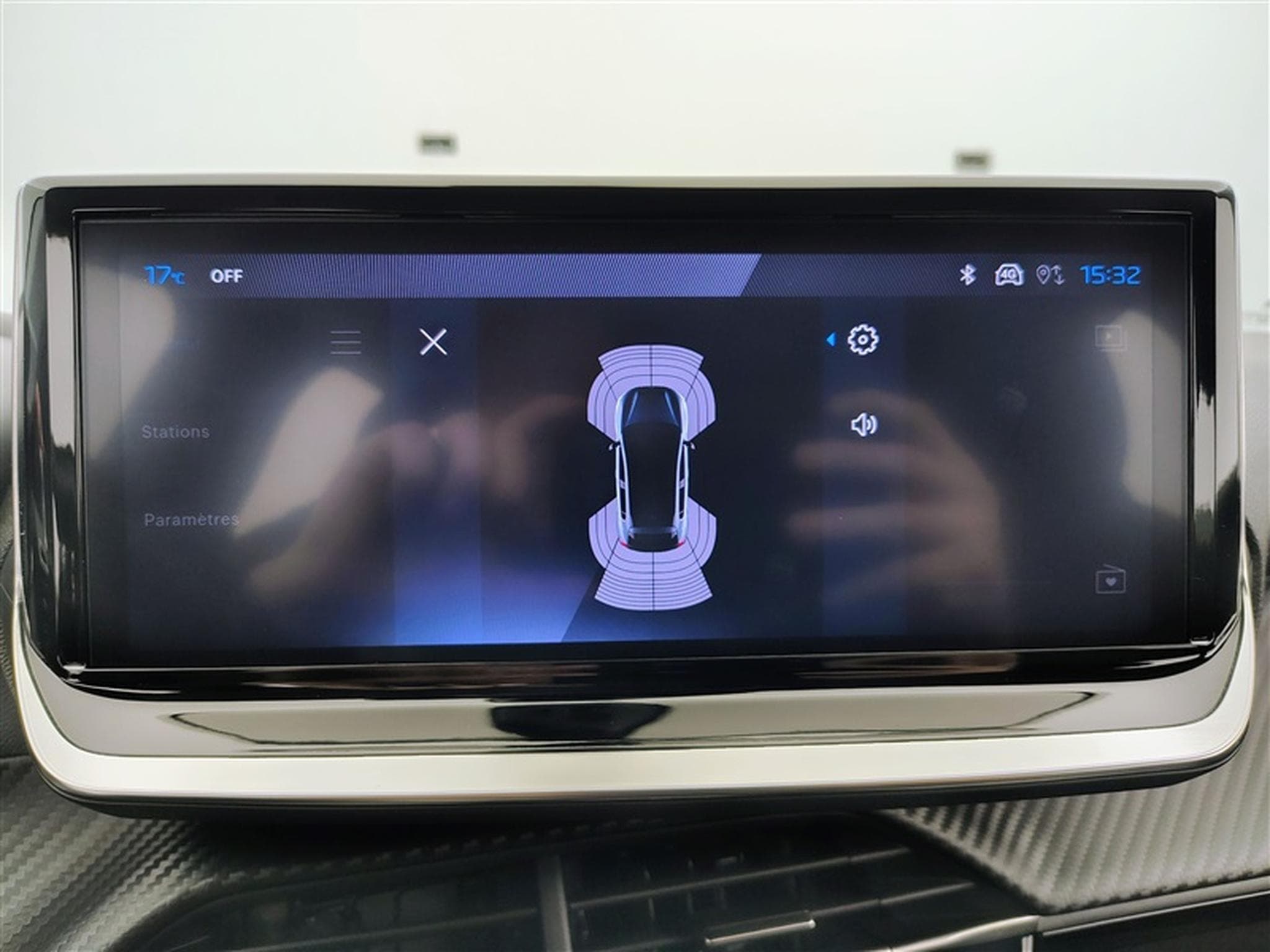 Peugeot 208 1.2 Hybrid 100cv e-DSC6 Allure CARPLAY / FULL LED / S-CUIR (2025) - Foto 18