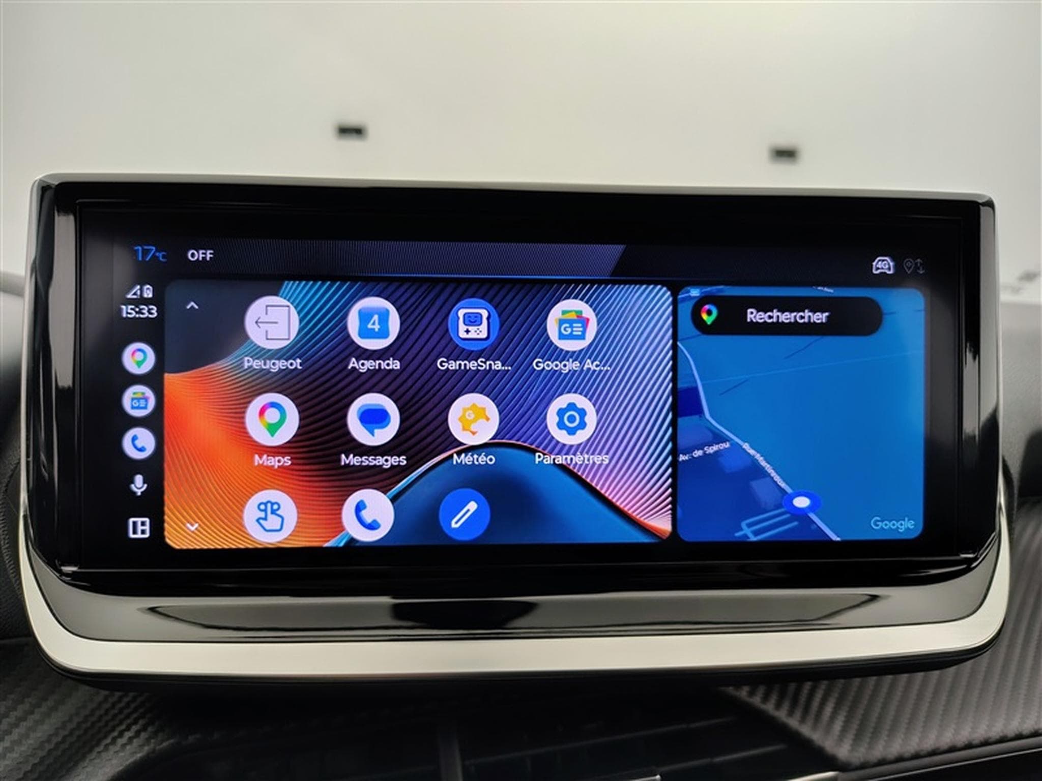 Peugeot 208 1.2 Hybrid 100cv e-DSC6 Allure CARPLAY / FULL LED / S-CUIR (2025) - Foto 20