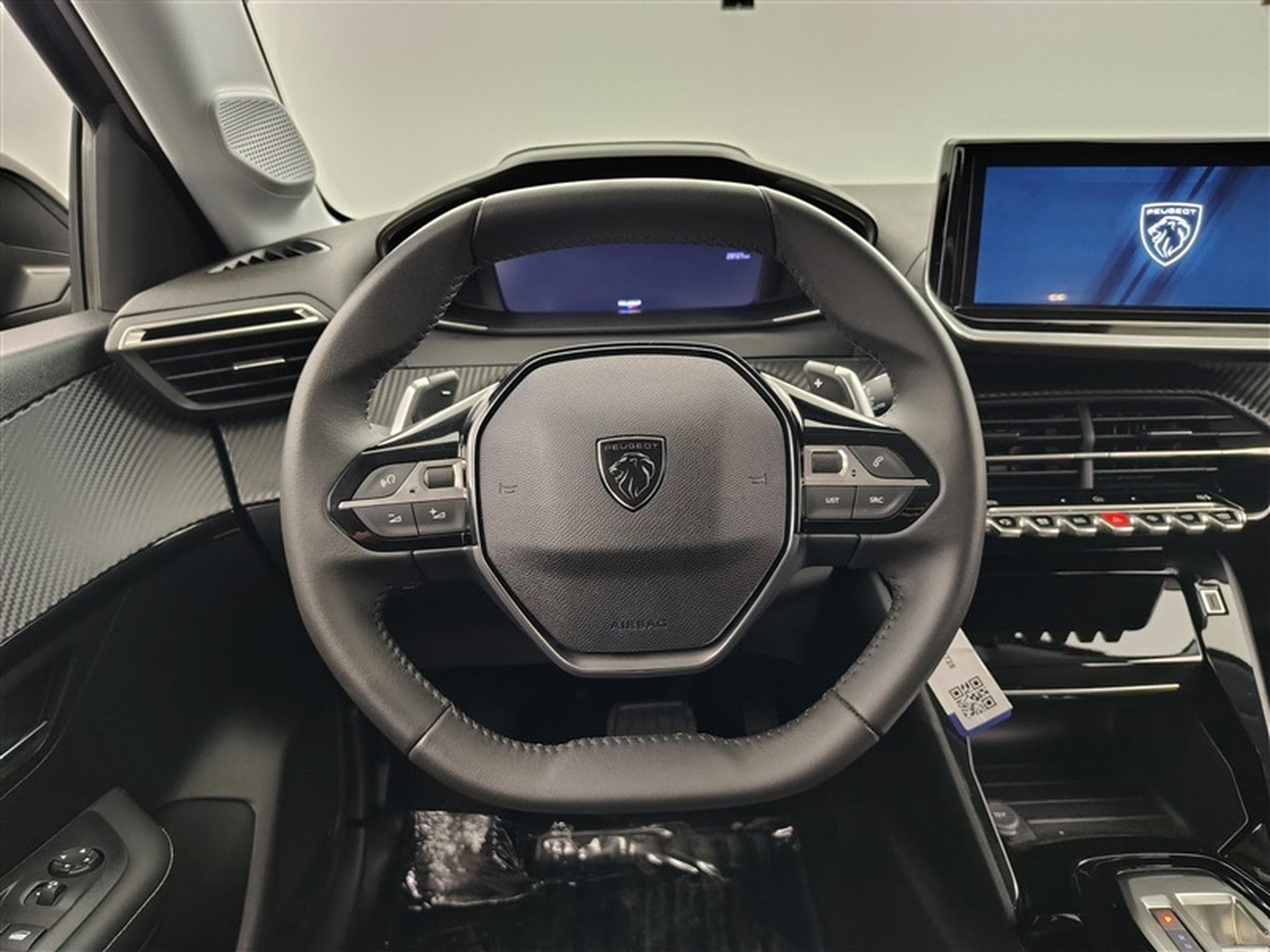 Peugeot 208 1.2 Hybrid 100cv e-DSC6 Allure CARPLAY / FULL LED / S-CUIR (2025) - Foto 9