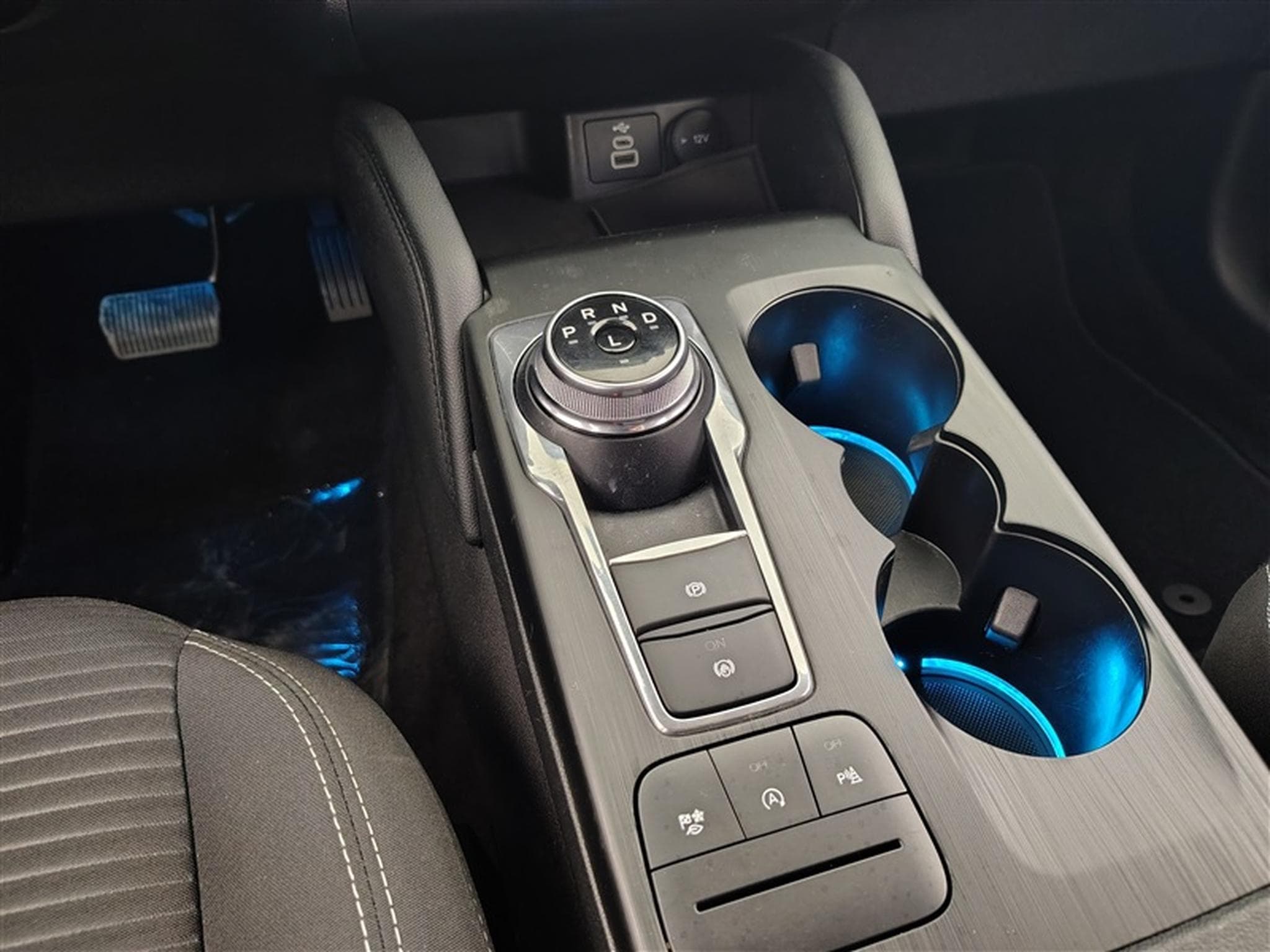 Ford Kuga 1.5 TDCi 120Cv Powershift Titanium NAVI / FULL LED (2023) - Foto 12