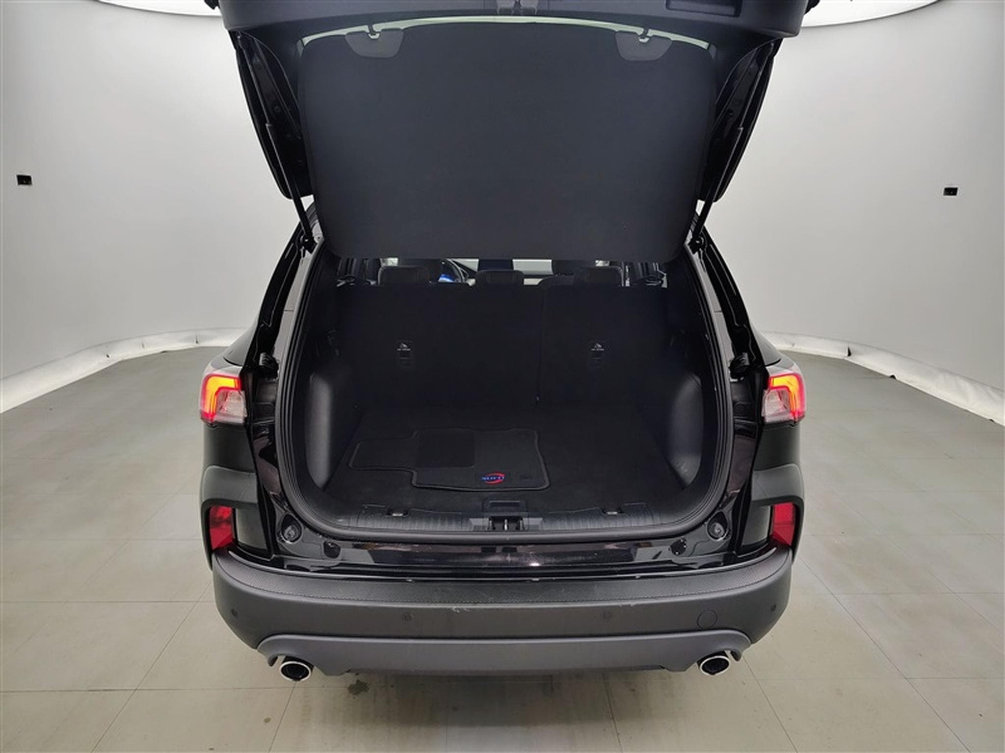 Ford Kuga 1.5 TDCi 120Cv Powershift Titanium NAVI / FULL LED (2023) - Foto 14
