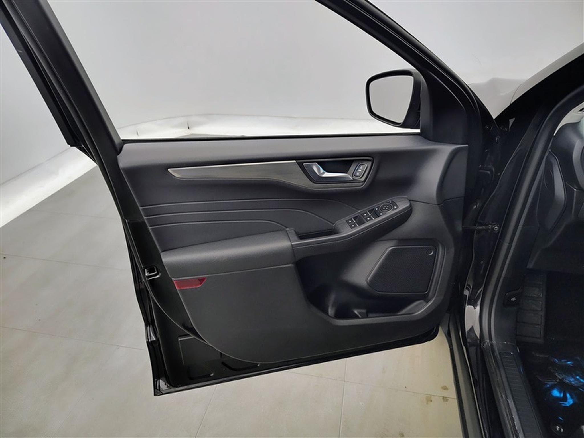 Ford Kuga 1.5 TDCi 120Cv Powershift Titanium NAVI / FULL LED (2023) - Foto 17