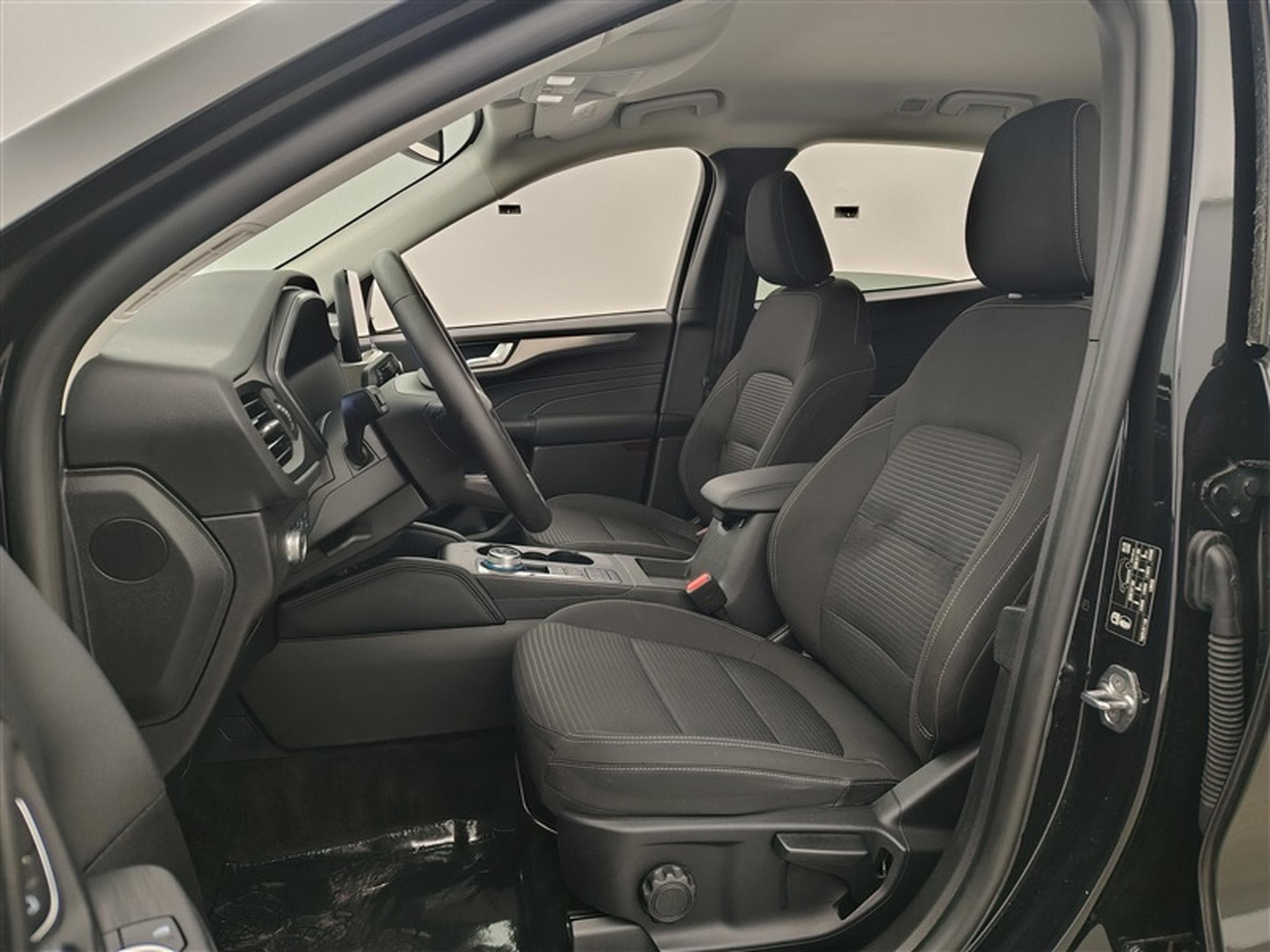 Ford Kuga 1.5 TDCi 120Cv Powershift Titanium NAVI / FULL LED (2023) - Foto 7