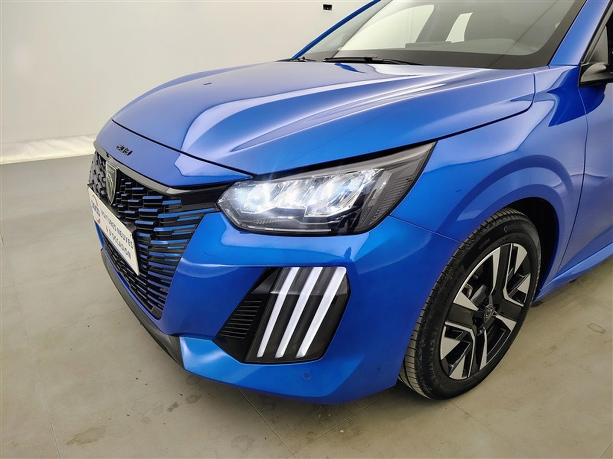 Peugeot 208 1.2i PureTech 100Cv Allure NAVI / CARPLAY / FULL LED (2024) - Foto 15