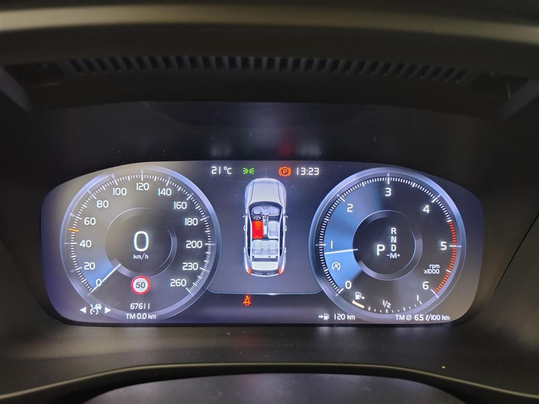 Volvo XC40 2.0 D3 Momentum Pro Geartronic Navi / Led (2021) - Foto 10