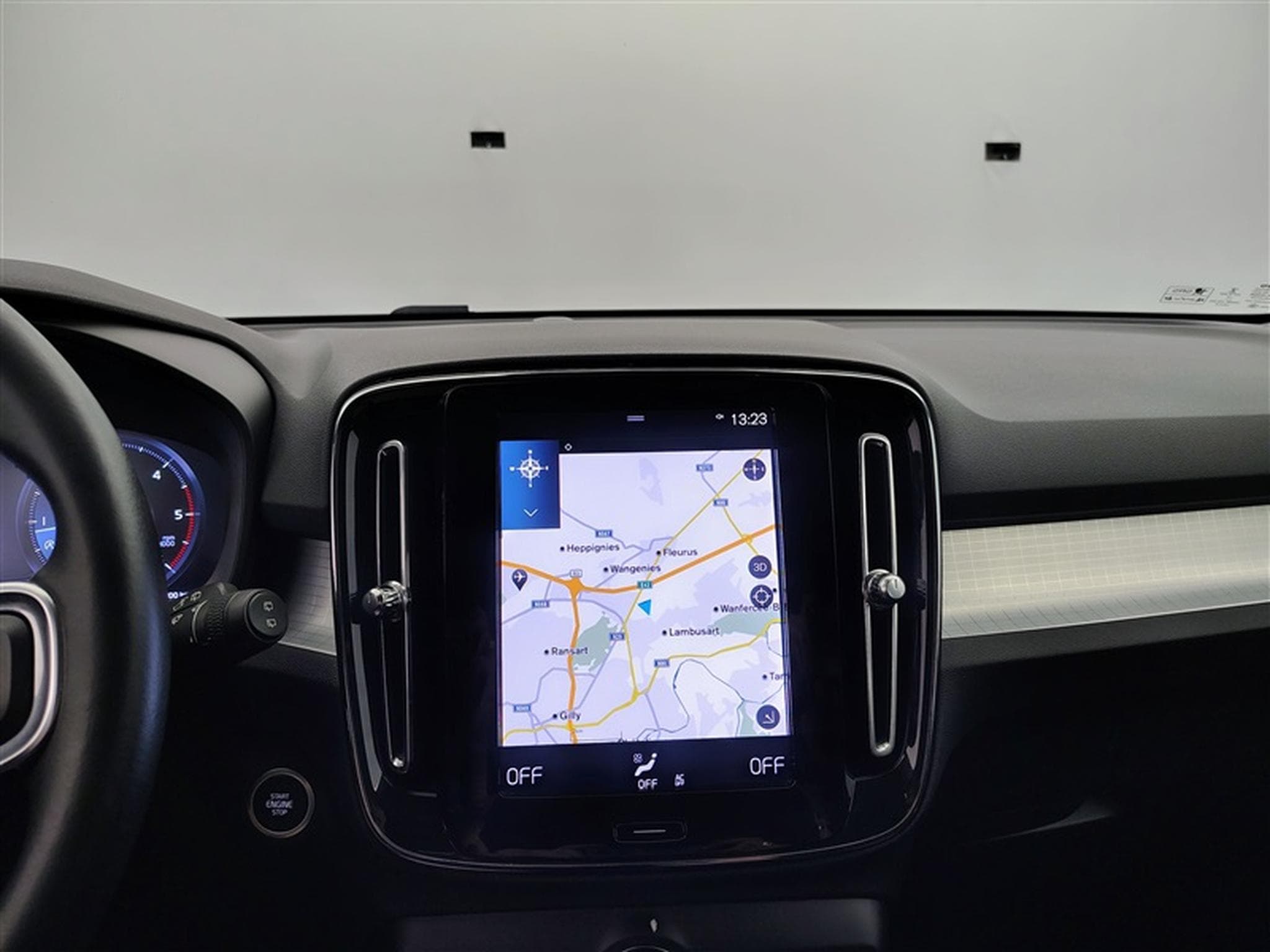 Volvo XC40 2.0 D3 Momentum Pro Geartronic Navi / Led (2021) - Foto 11